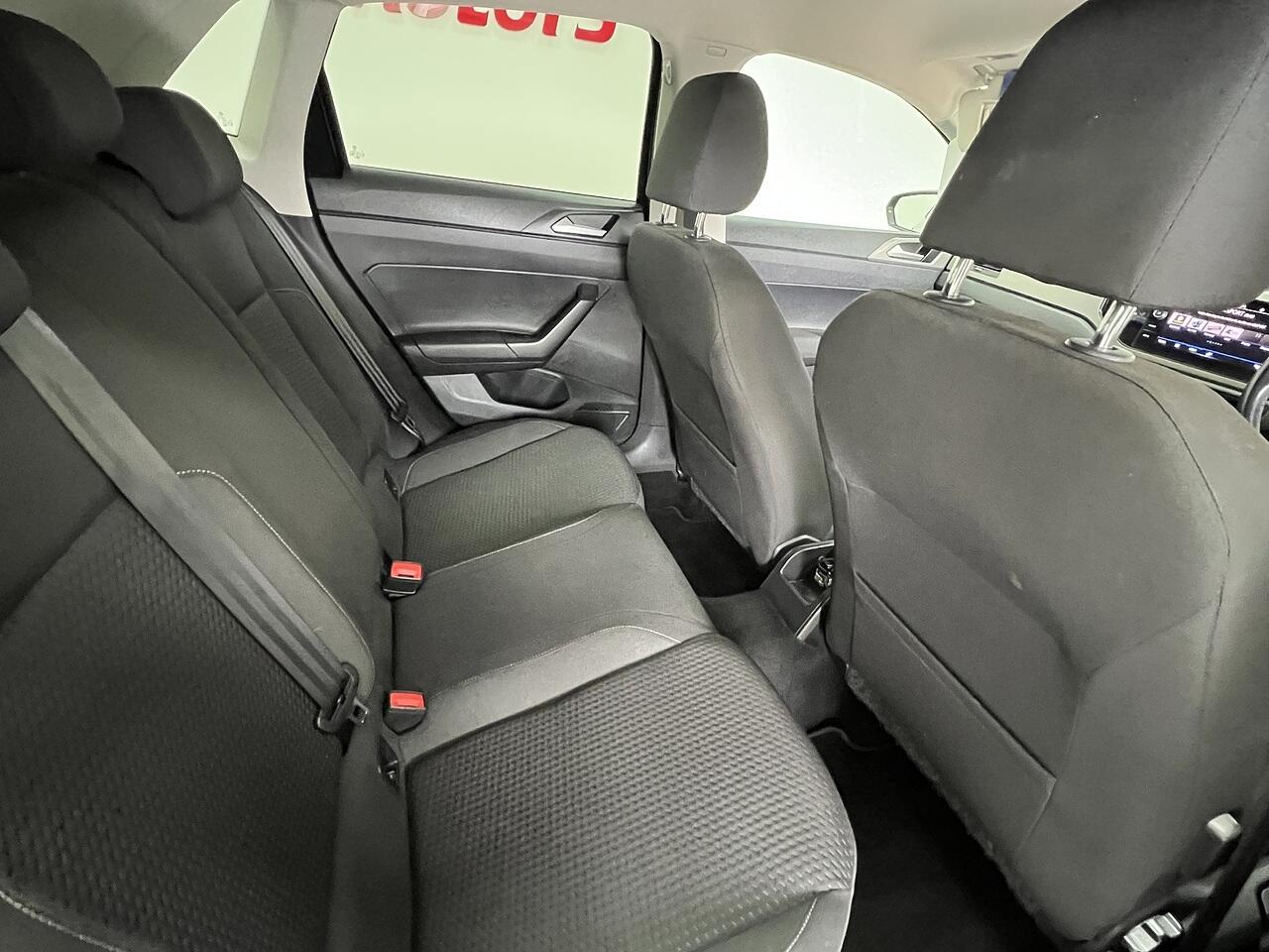Volkswagen Polo view 14
