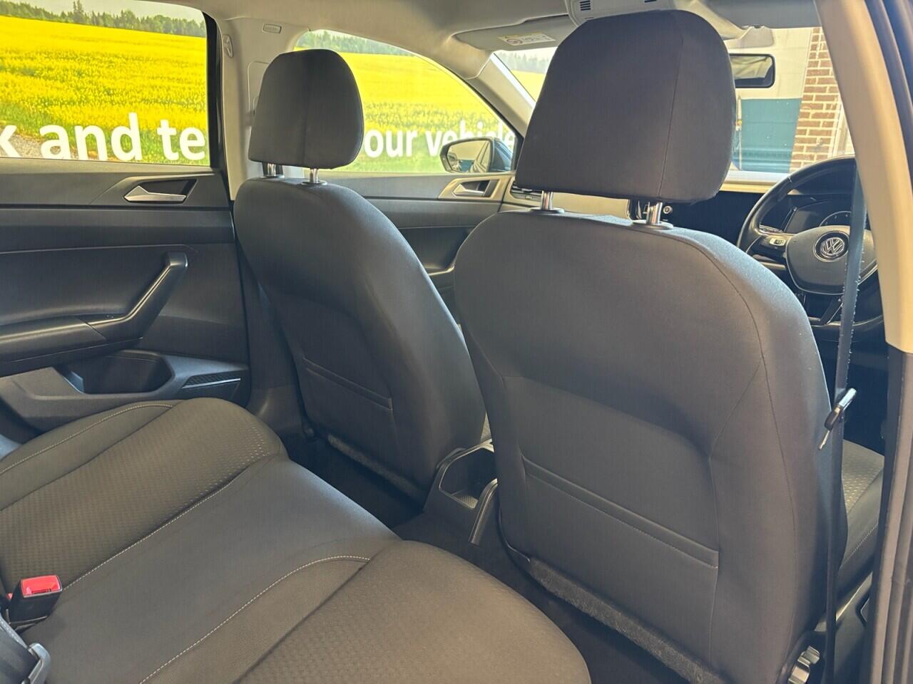 Volkswagen Polo view 19