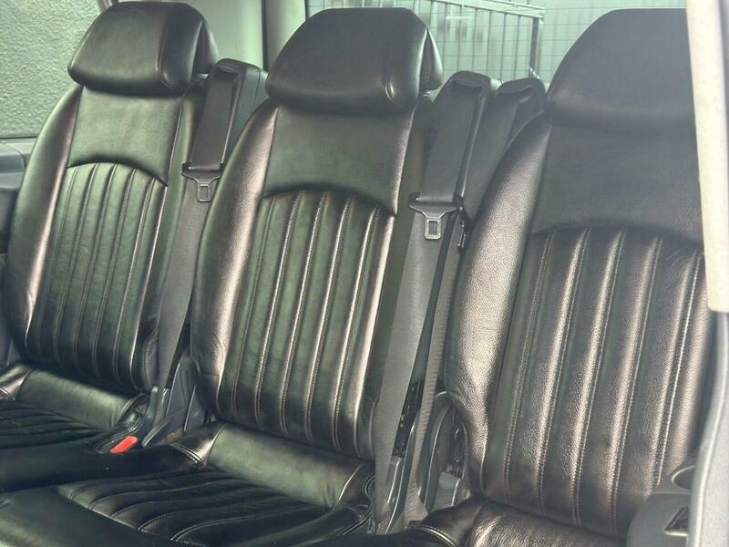 Mercedes-Benz Viano view 24