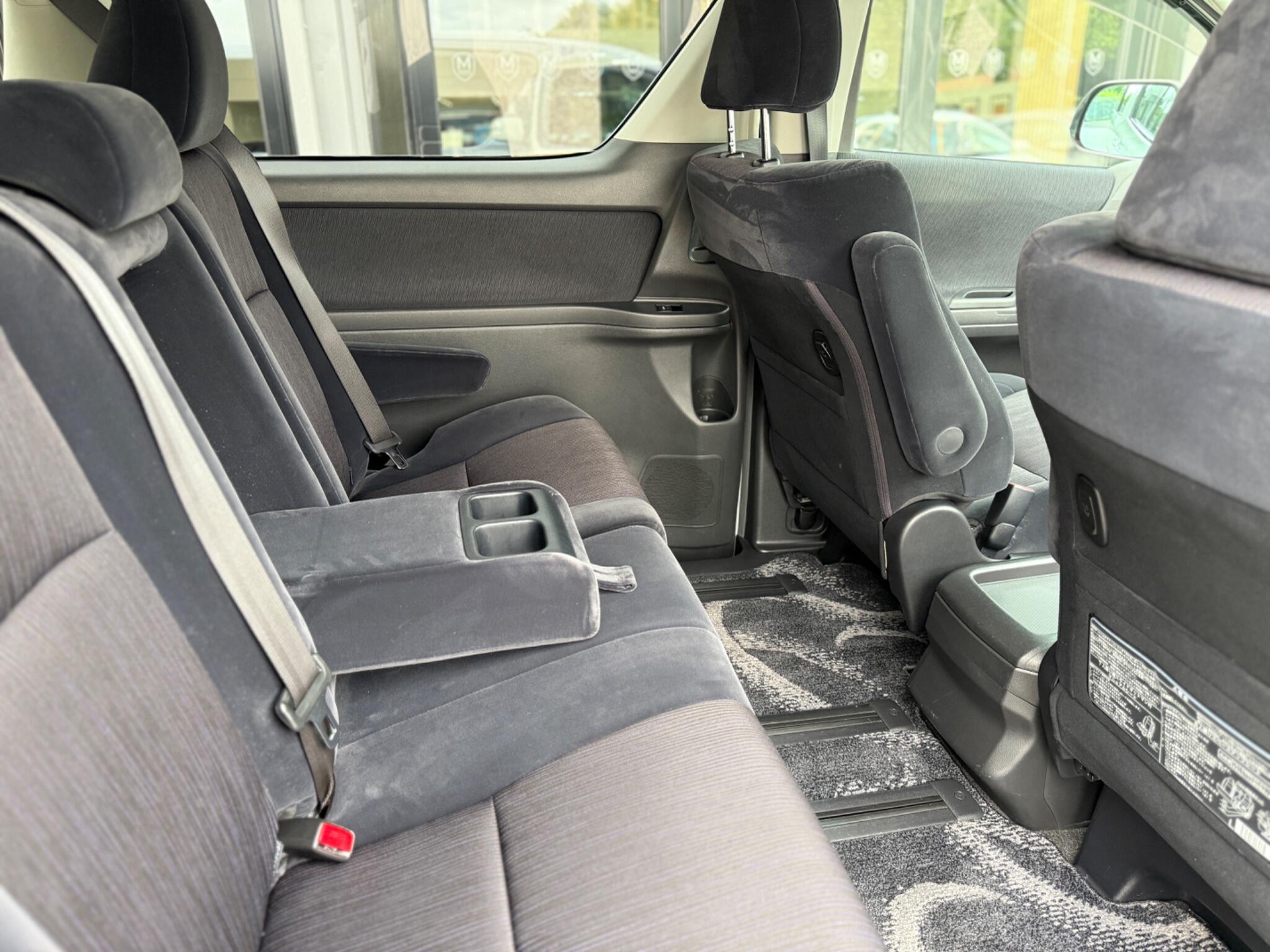 Toyota Vellfire view 59