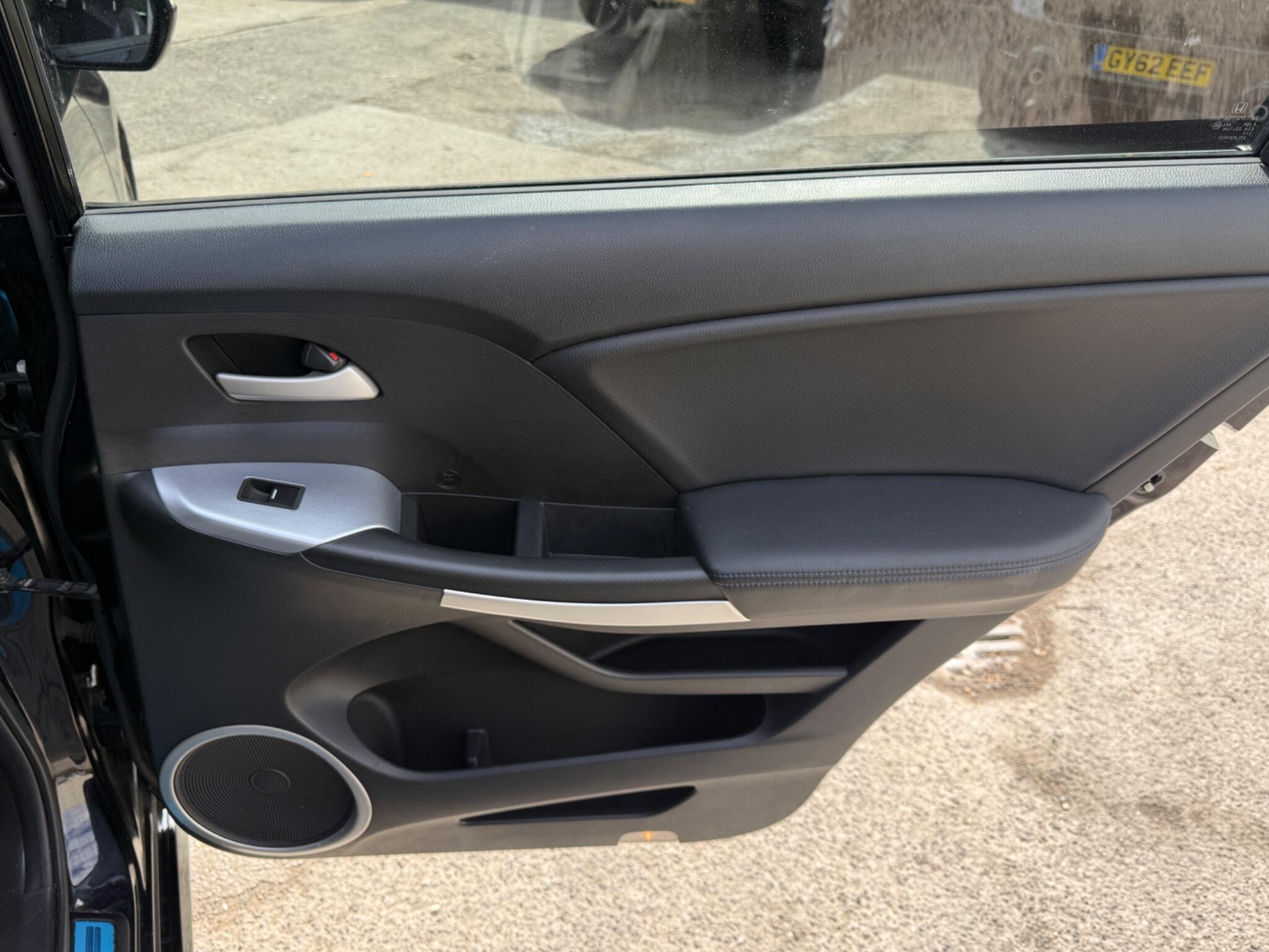 Honda Odyssey - Image 44