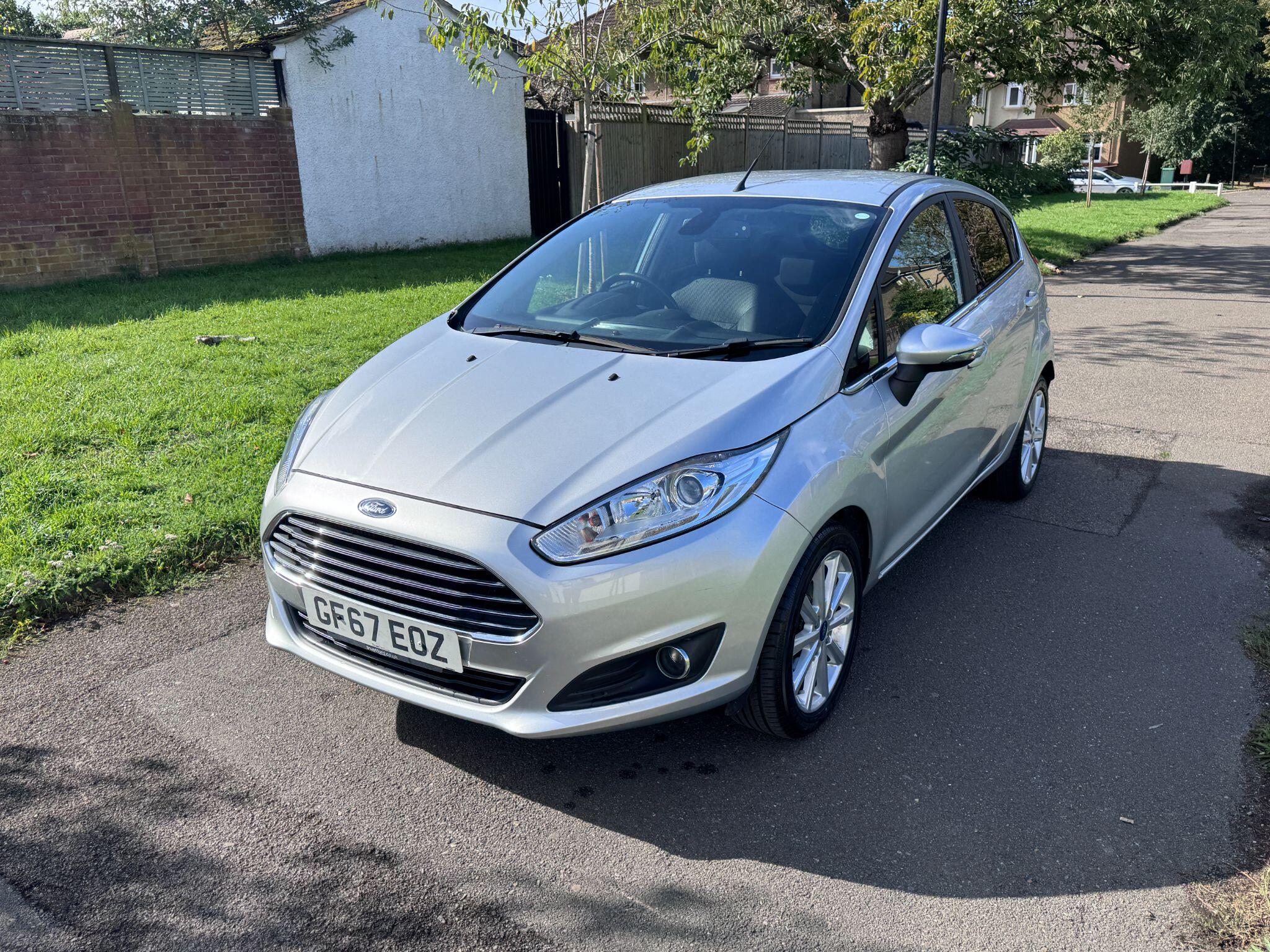 2017 Ford Fiesta image 8
