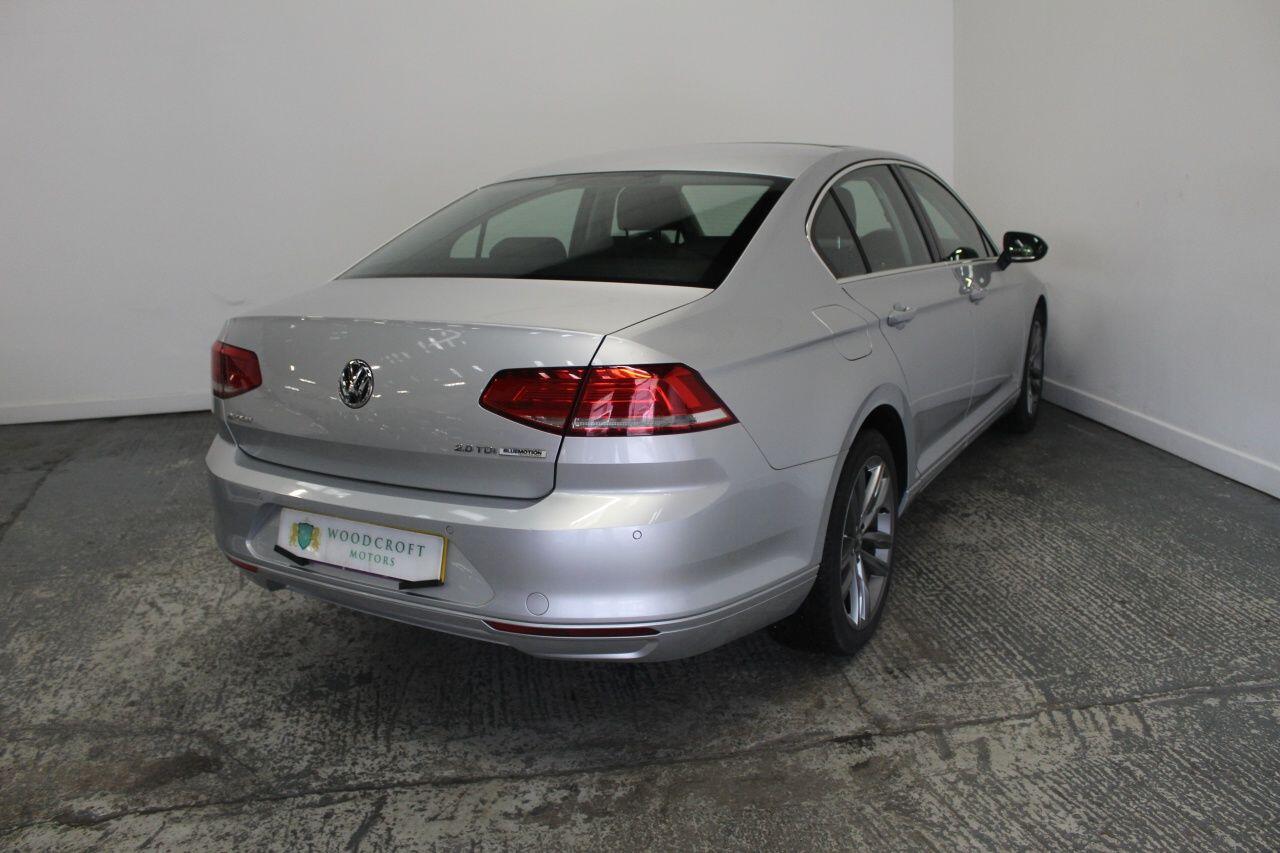 Volkswagen Passat view 8