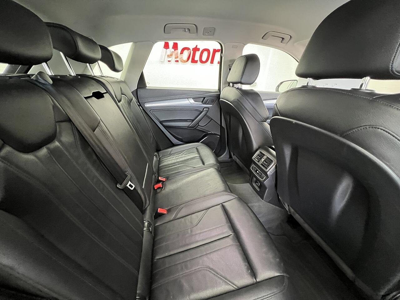 Audi Q5 view 15