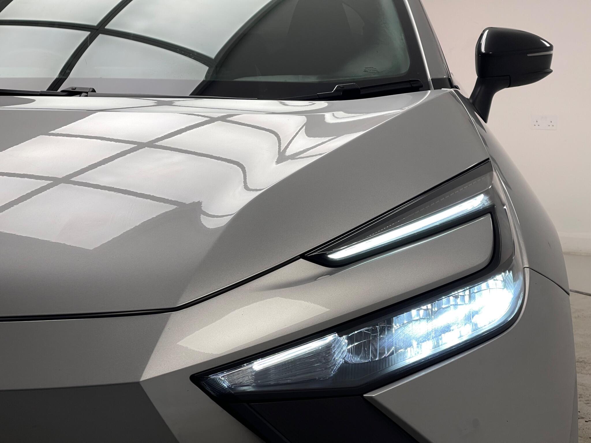 Toyota C-HR view 35