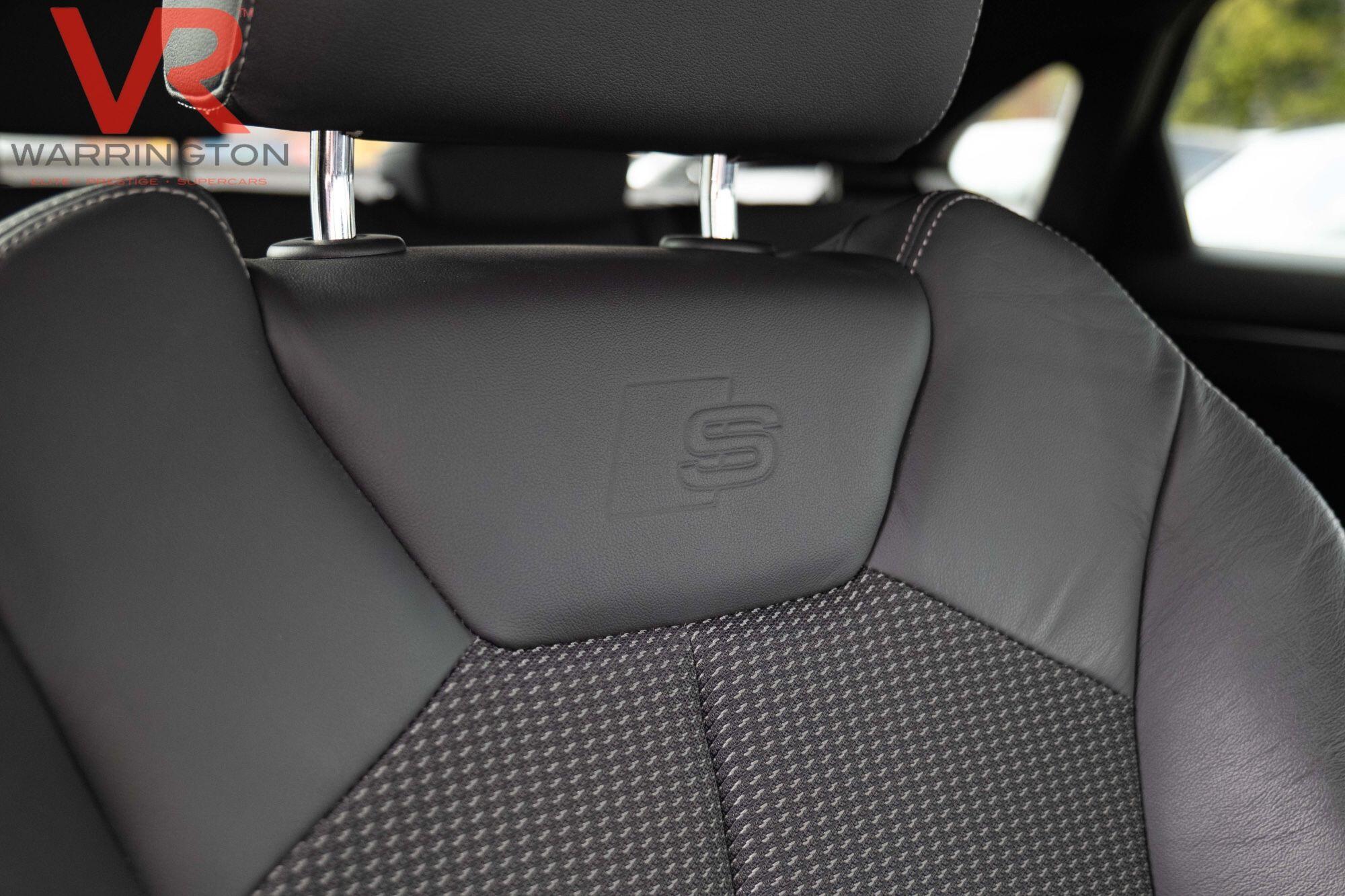 Audi Q3 view 24