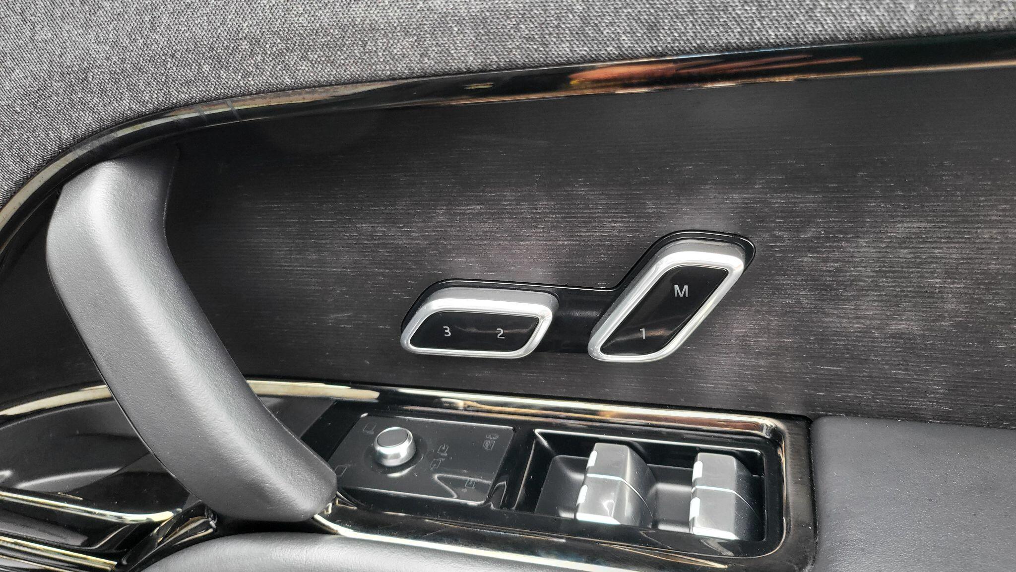 Land Rover Range Rover Sport view 25