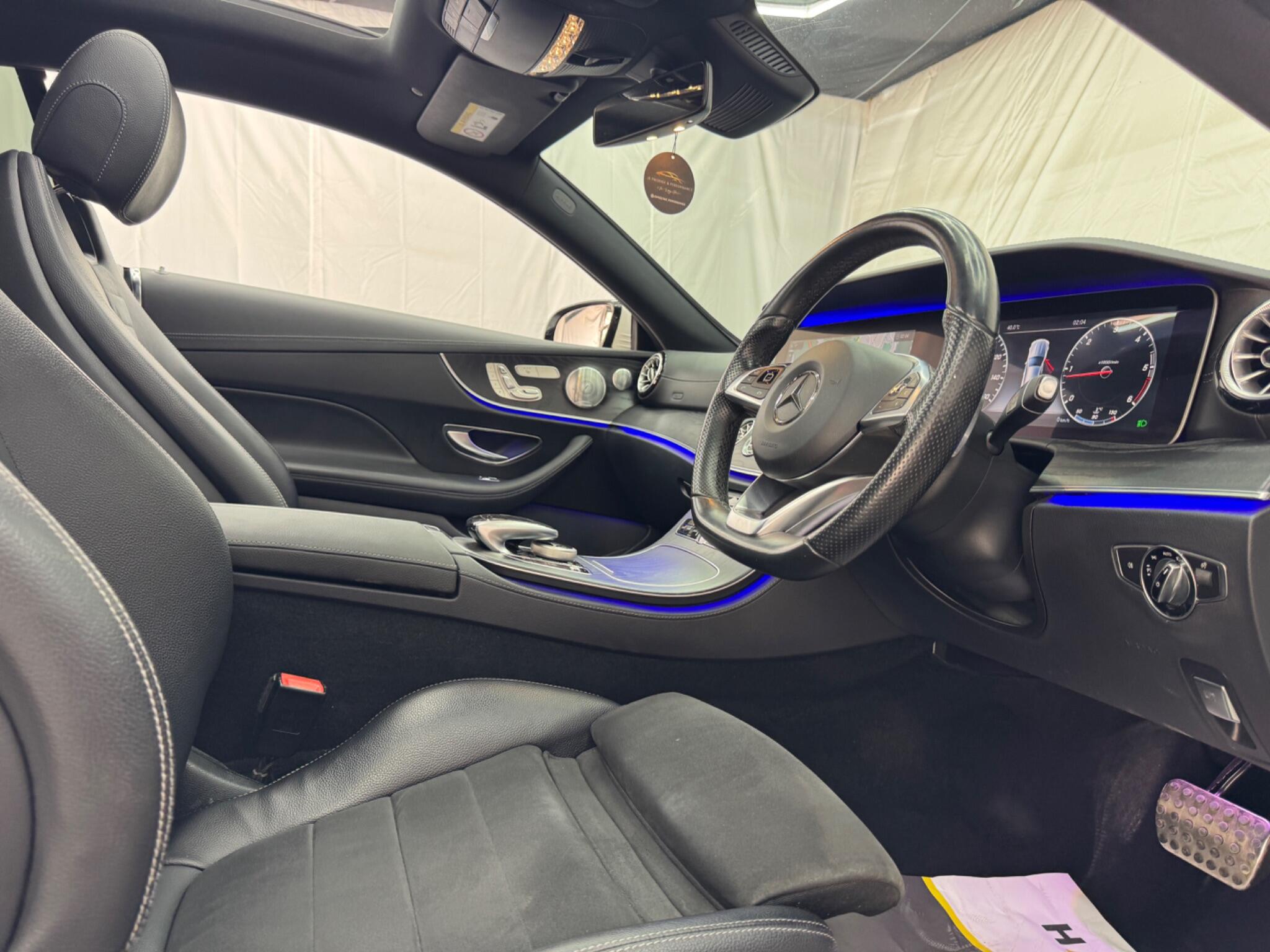 Mercedes-Benz E Class view 53