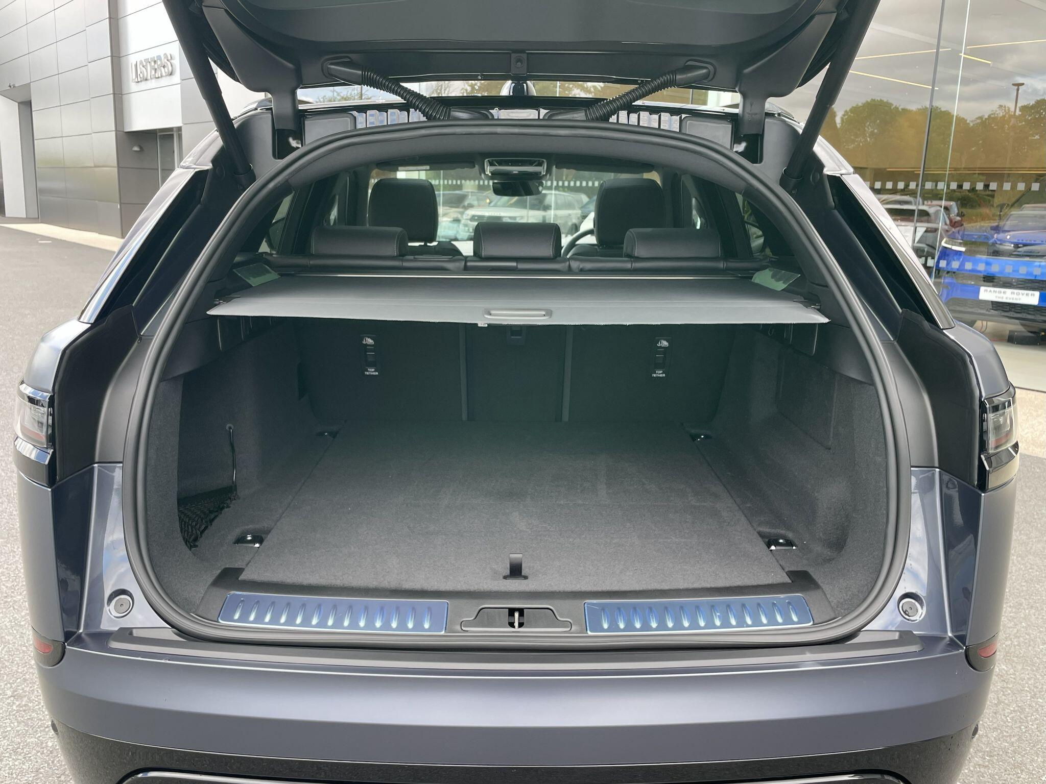 Land Rover Range Rover Velar view 9