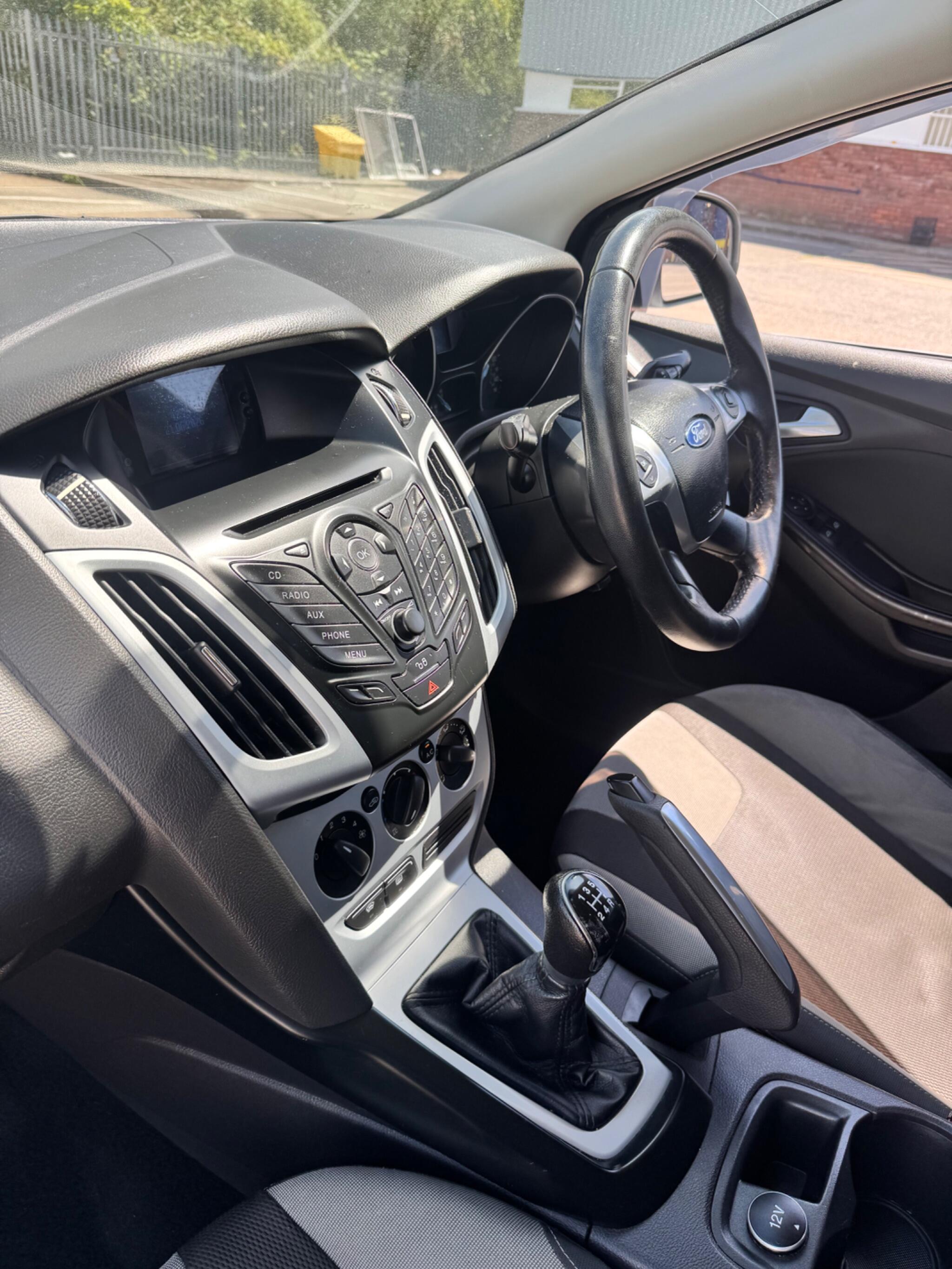 Ford Focus view 20
