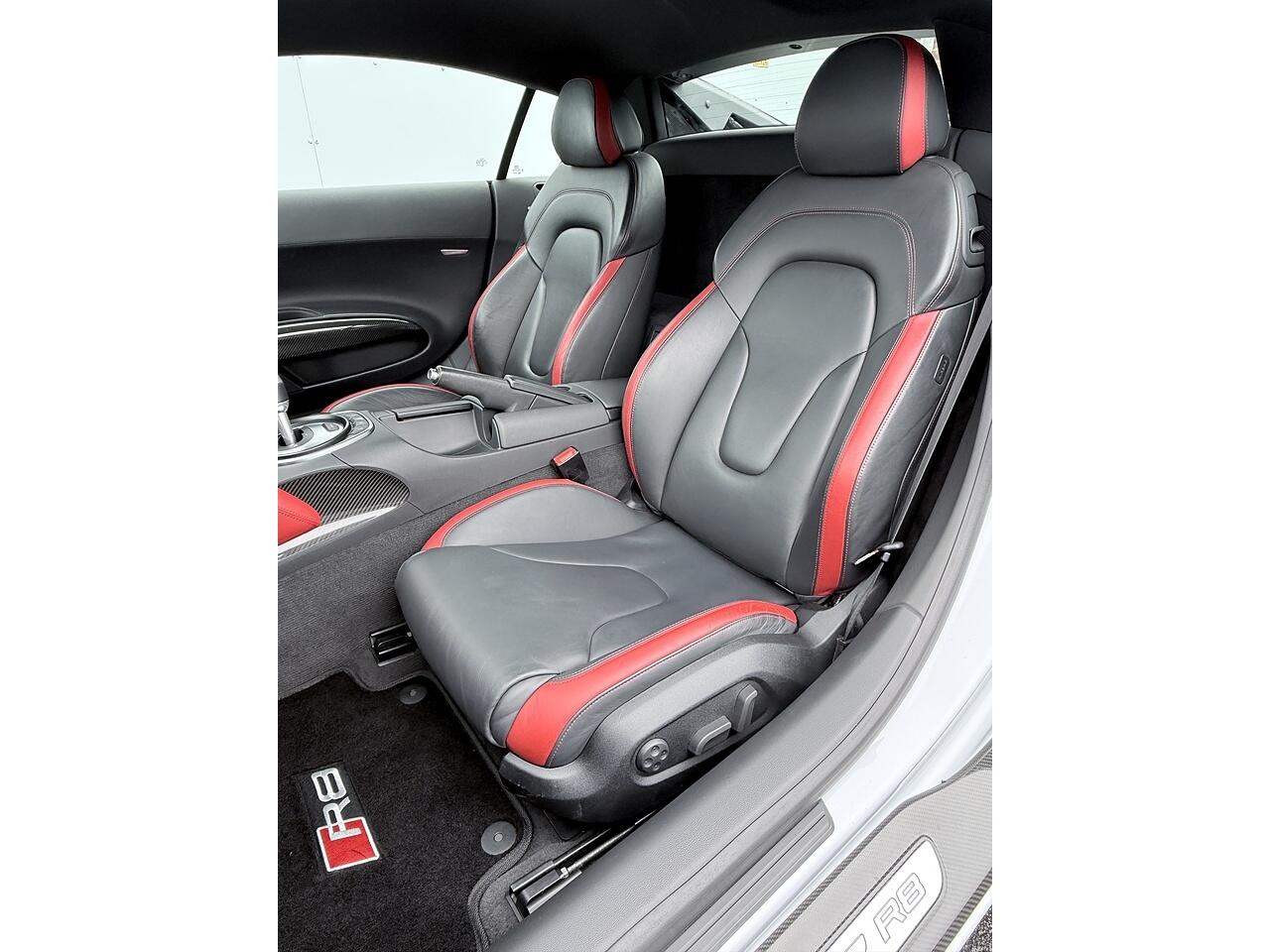 Audi R8 view 43