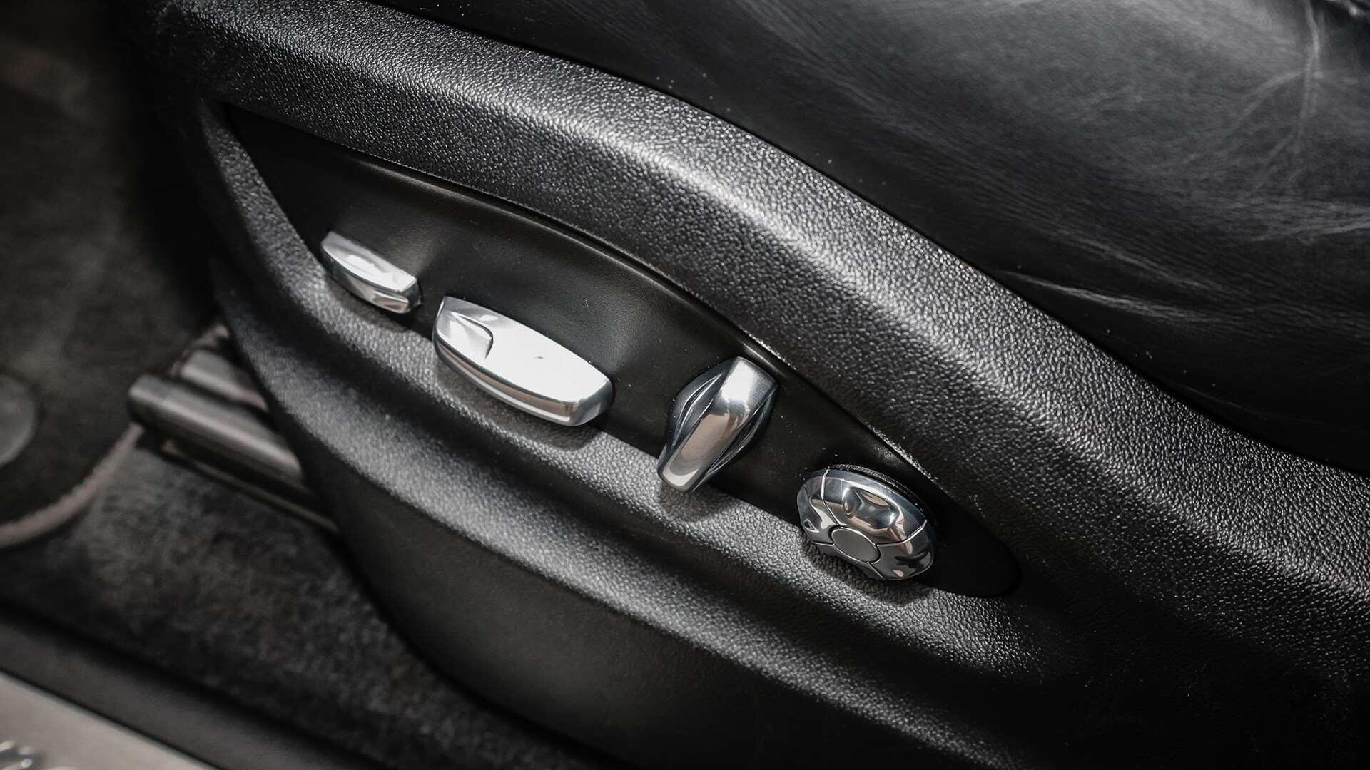 Porsche Cayenne view 27