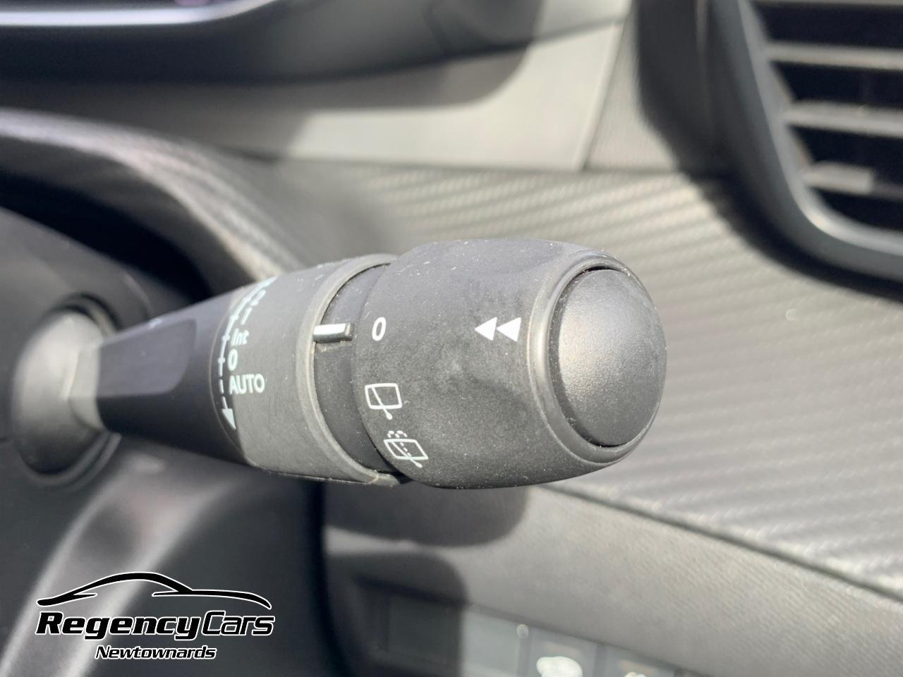 Peugeot 208 view 33