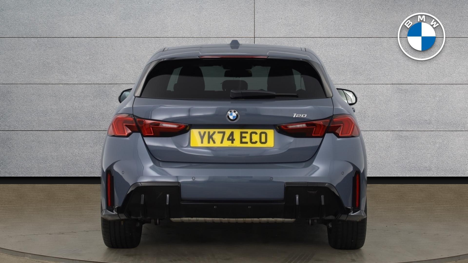 BMW 1 Series view 15