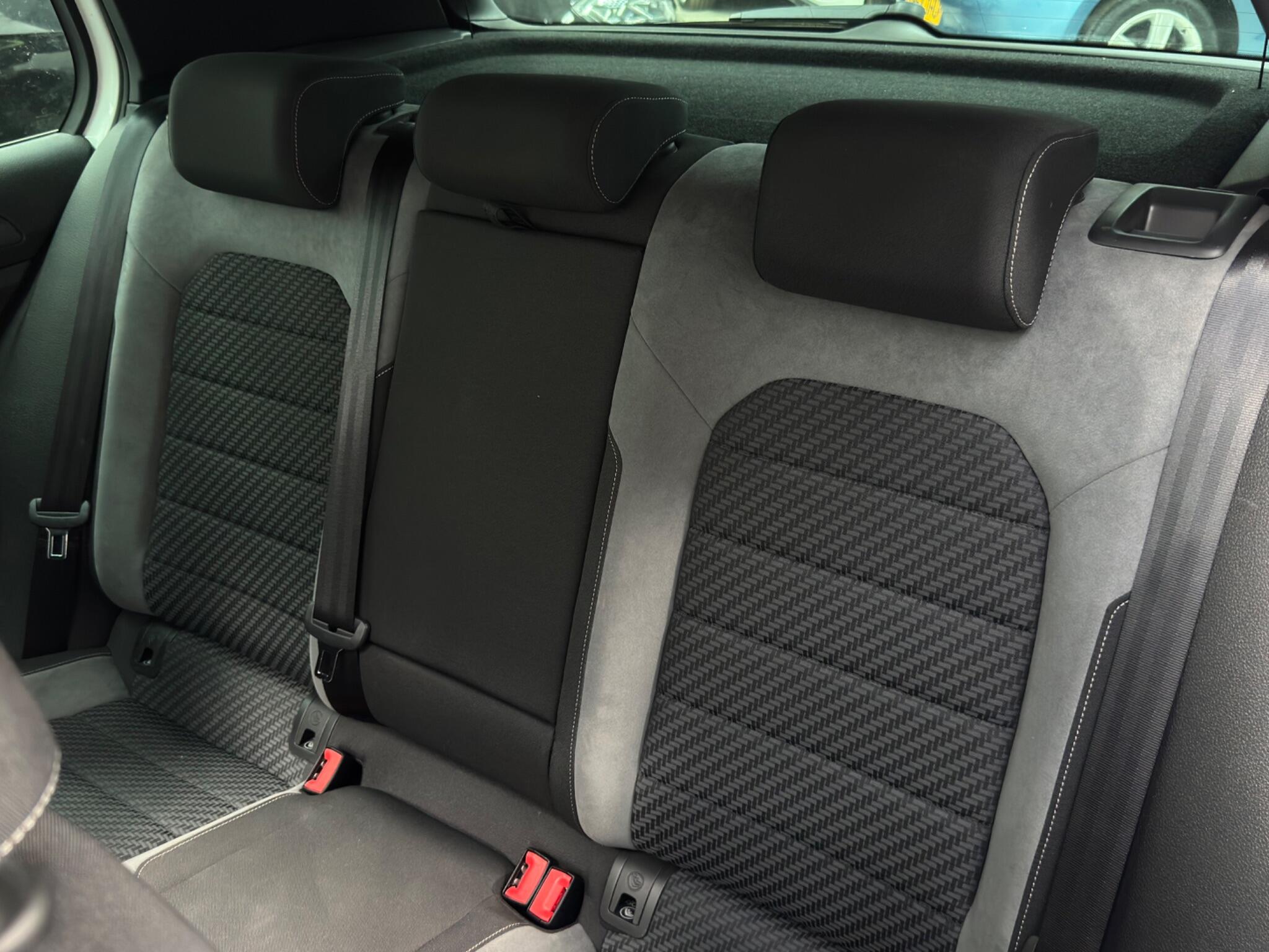 Volkswagen Golf view 54