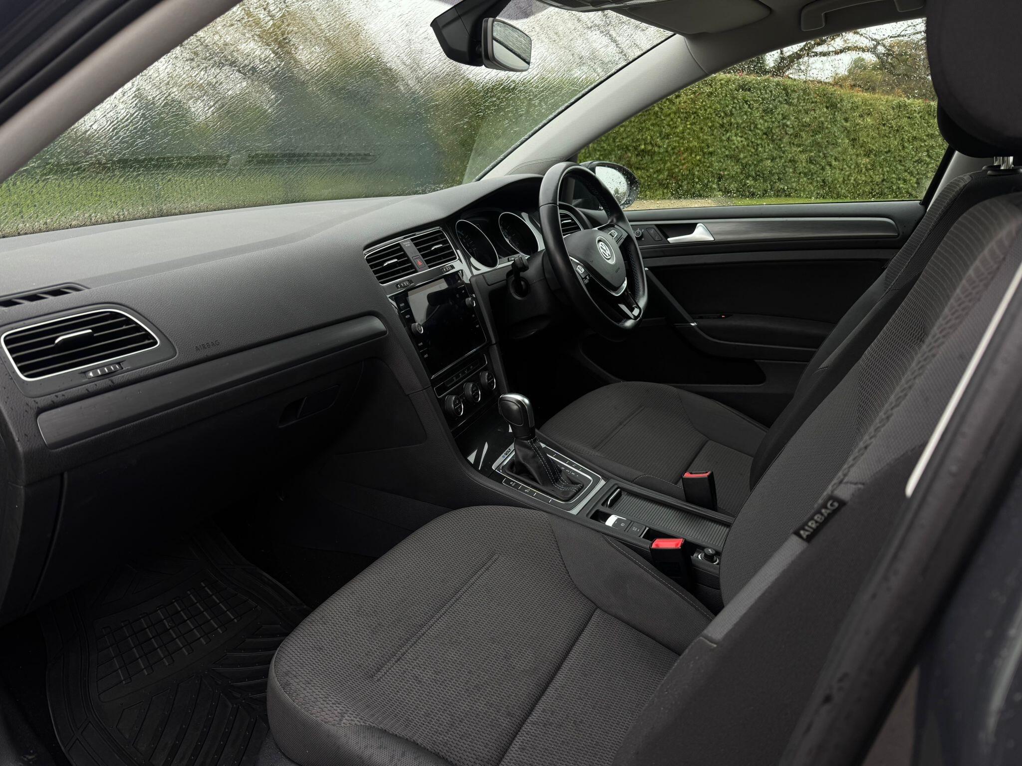 2020 Volkswagen e-Golf 35.8kWh e-Golf Auto 5dr • 41,030 miles image 22