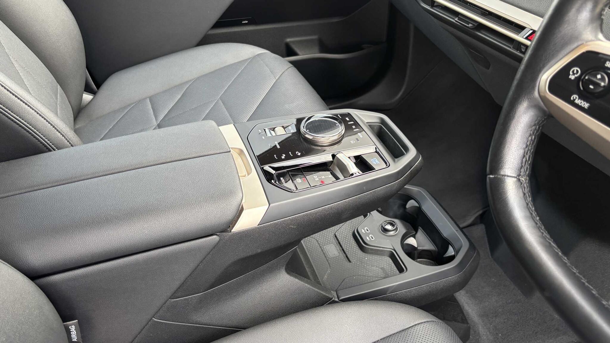 BMW iX view 7