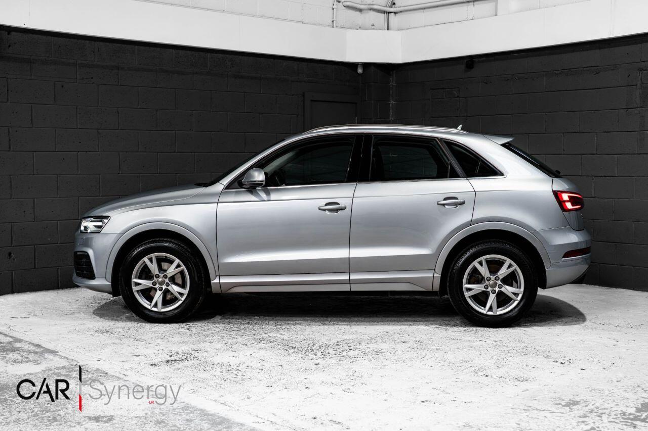 Audi Q3 view 4