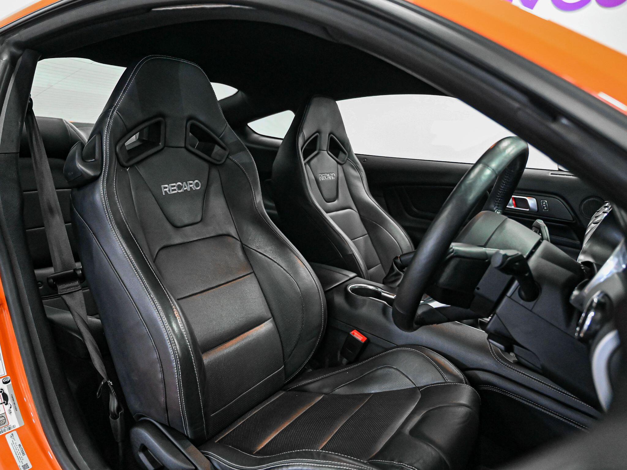 Ford Mustang view 3
