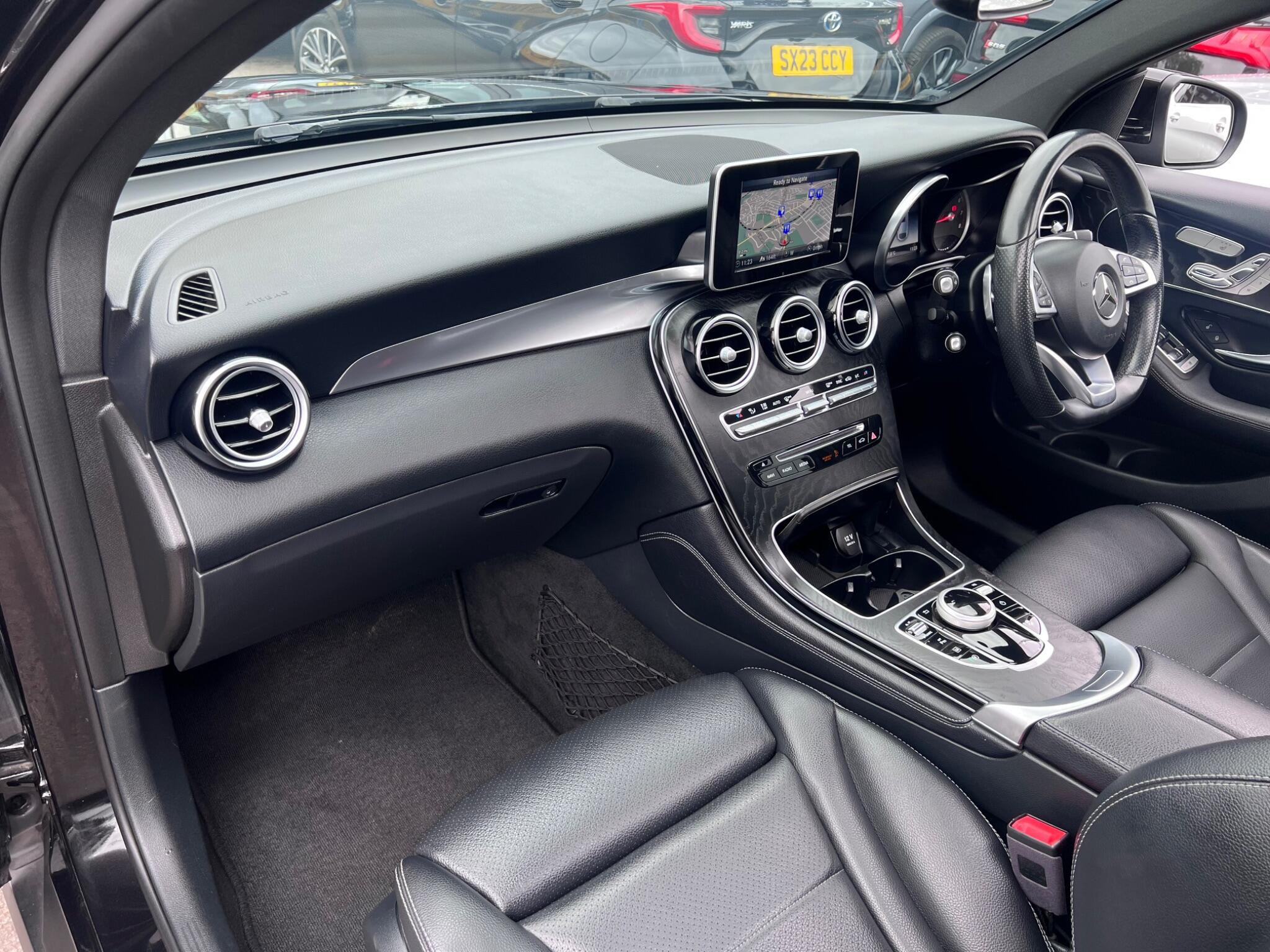 Mercedes-Benz GLC view 34