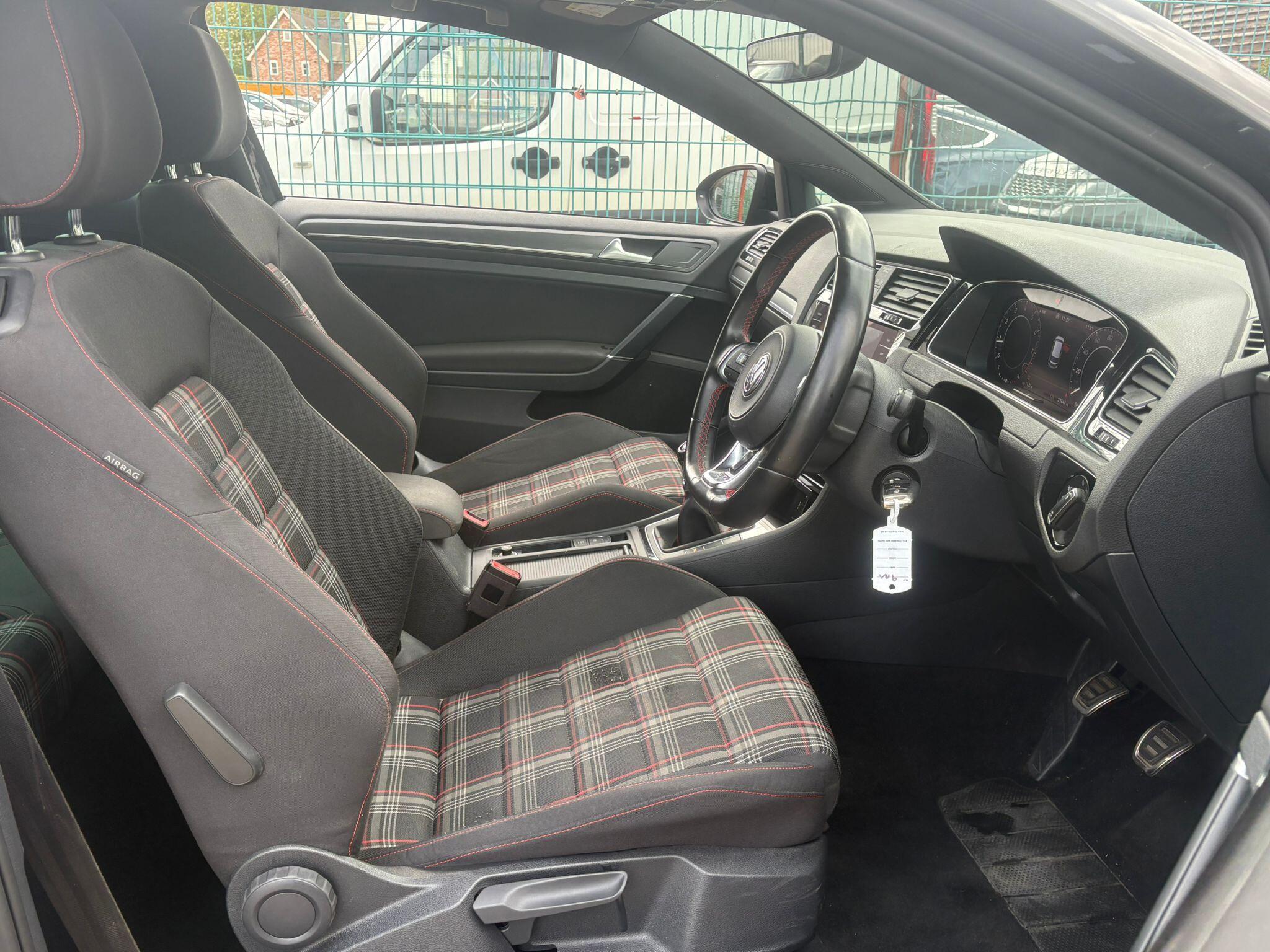 Volkswagen Golf view 15