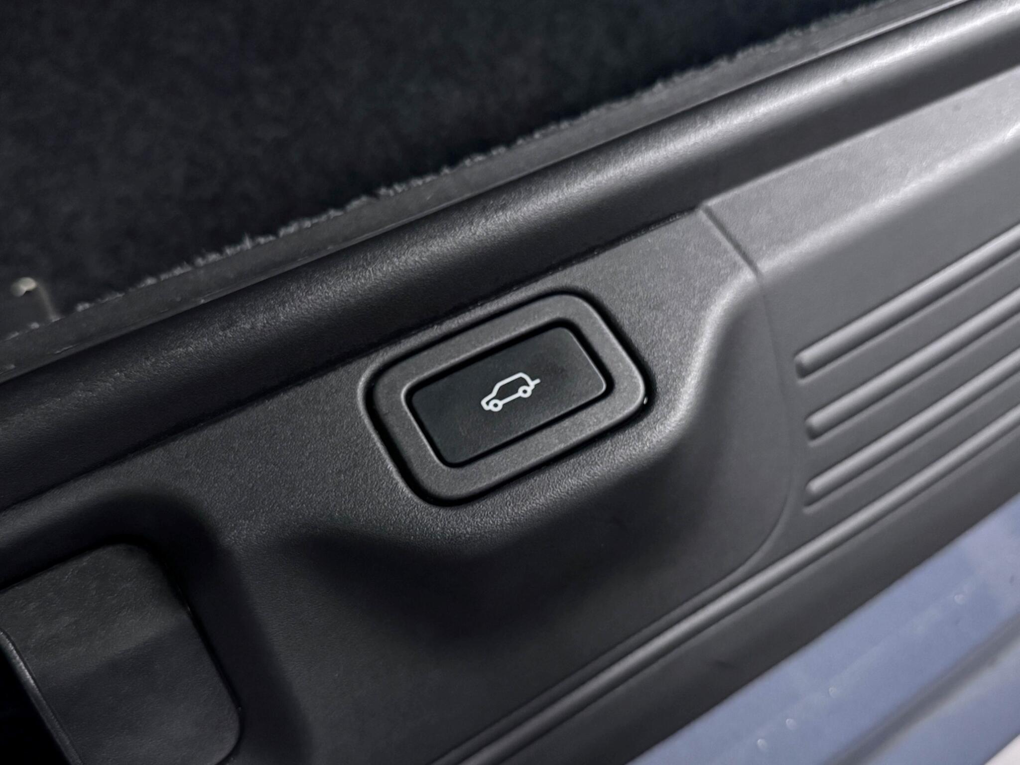 Land Rover Range Rover view 27