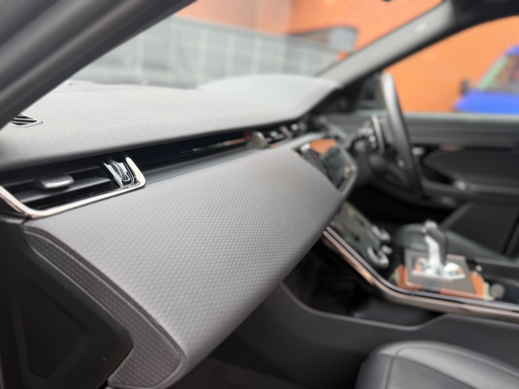Land Rover Range Rover Evoque view 43
