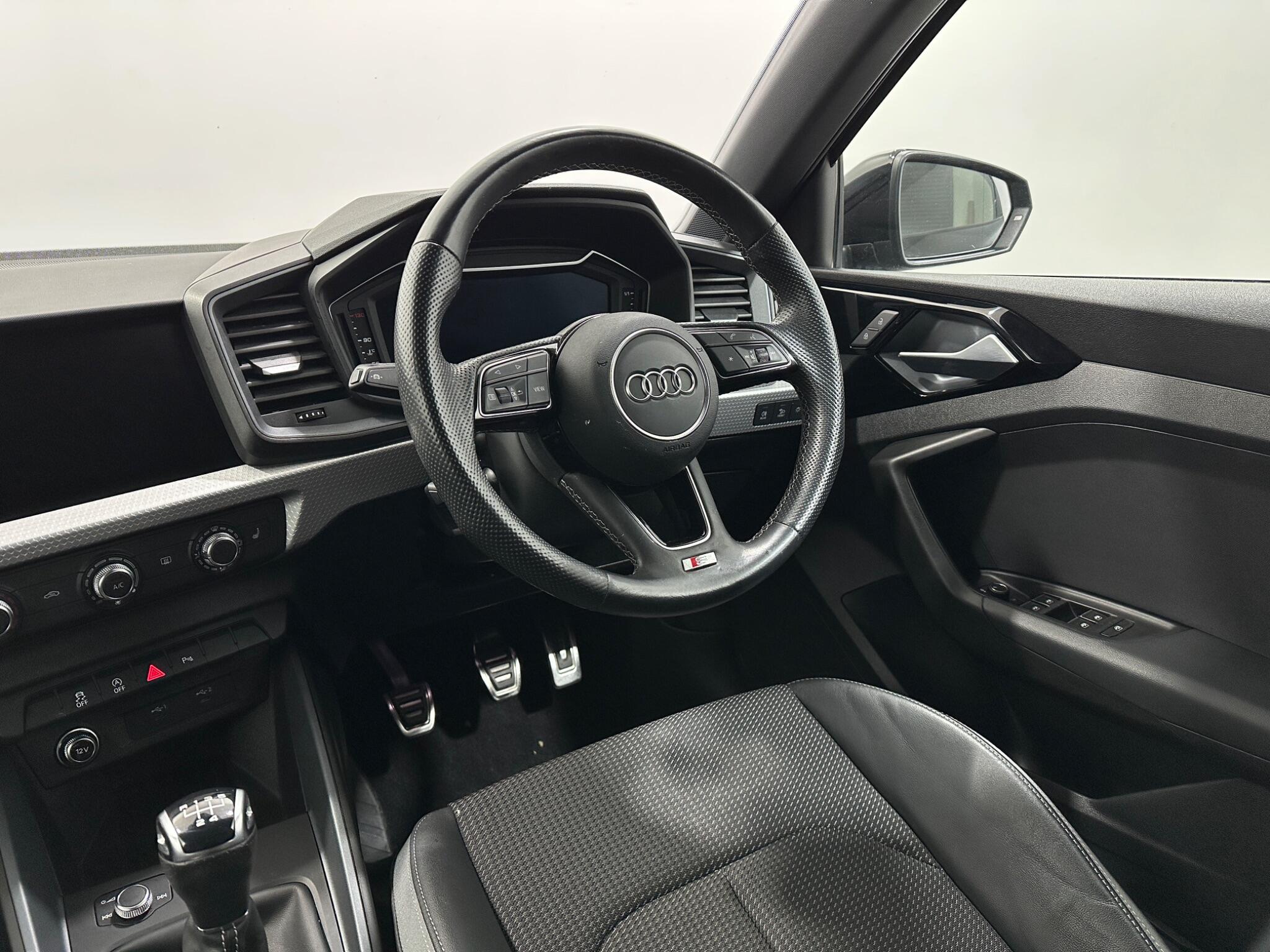 Audi A1 view 12