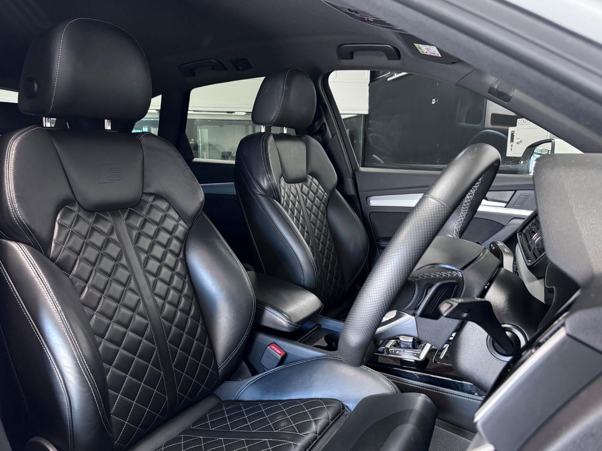 Audi Q5 view 26