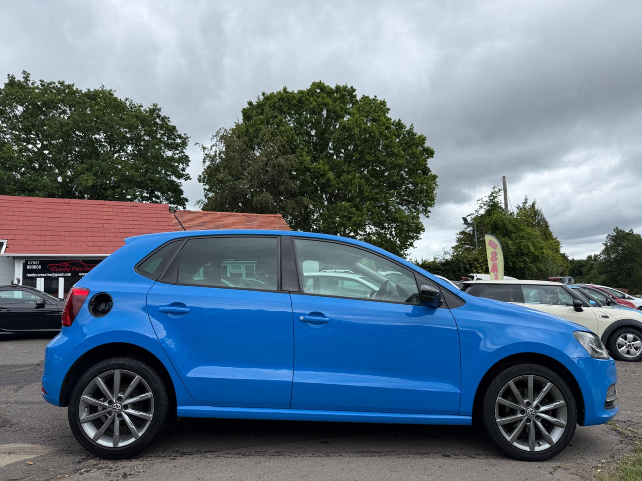 Volkswagen Polo view 10