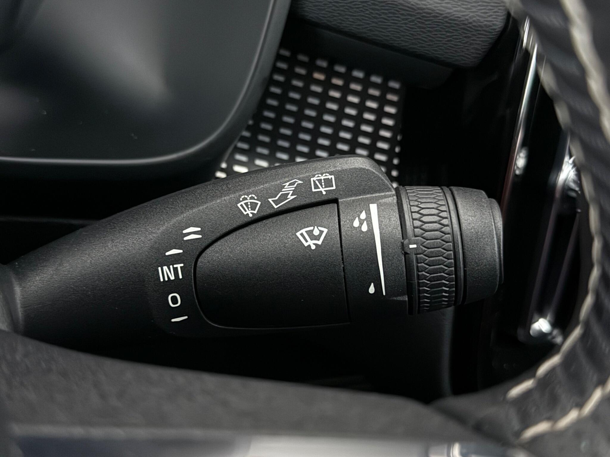 Volvo XC40 view 19