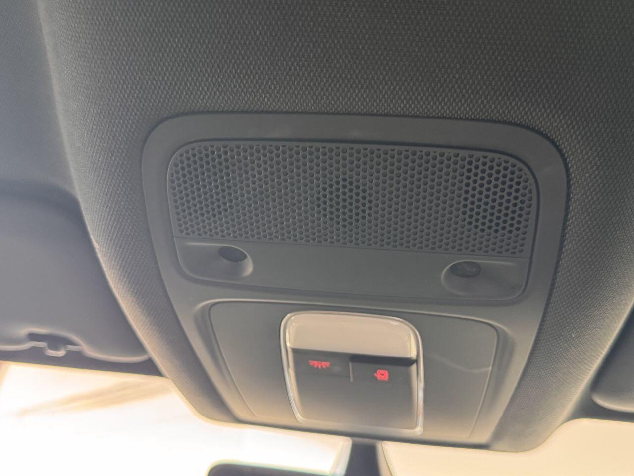 Audi Q3 view 64