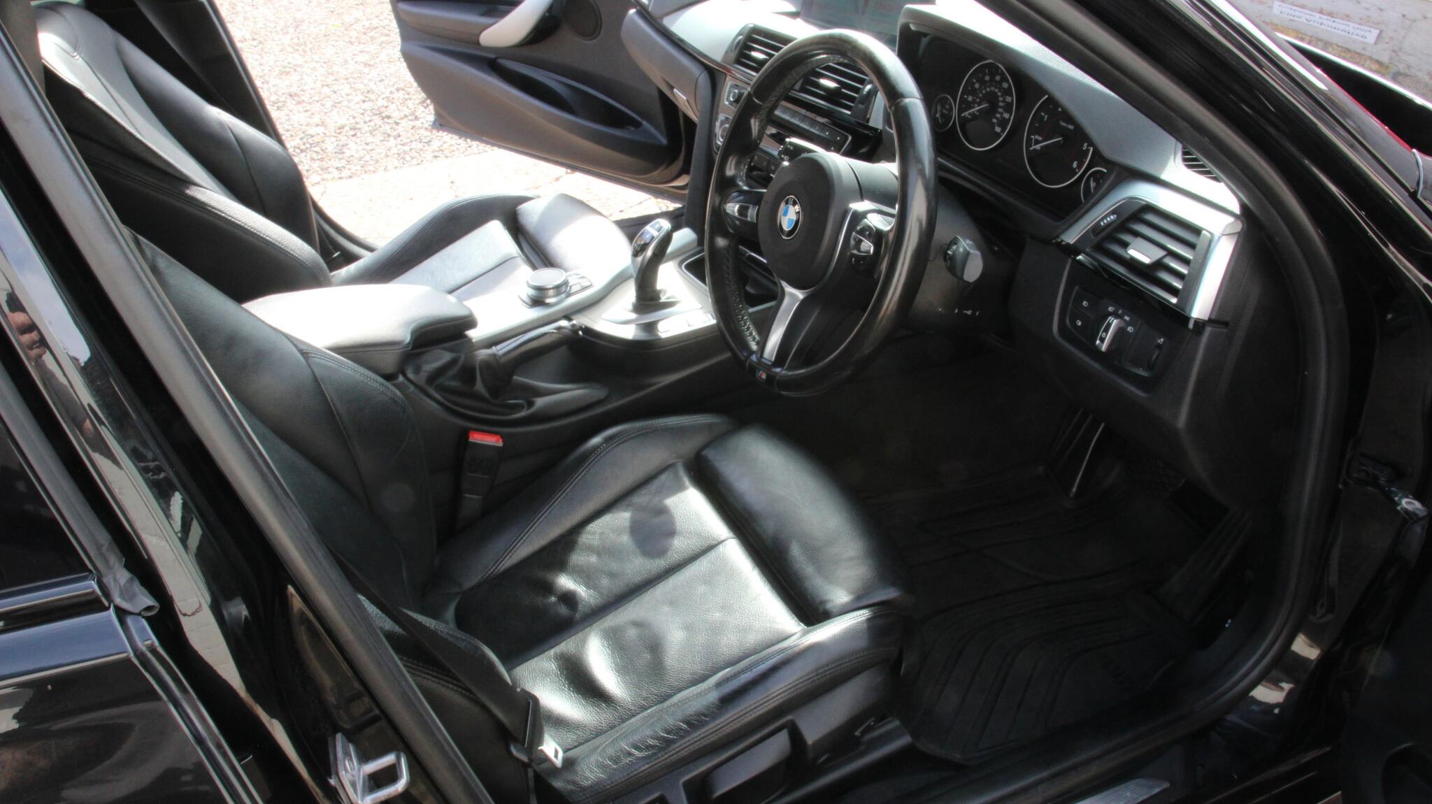 BMW 3 Series view 16
