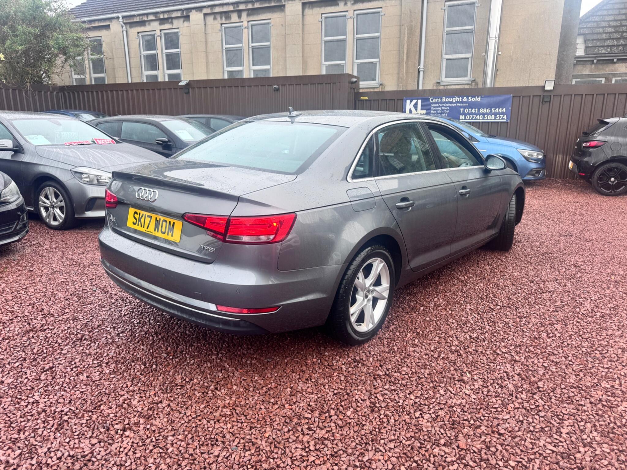 Audi A4 view 9