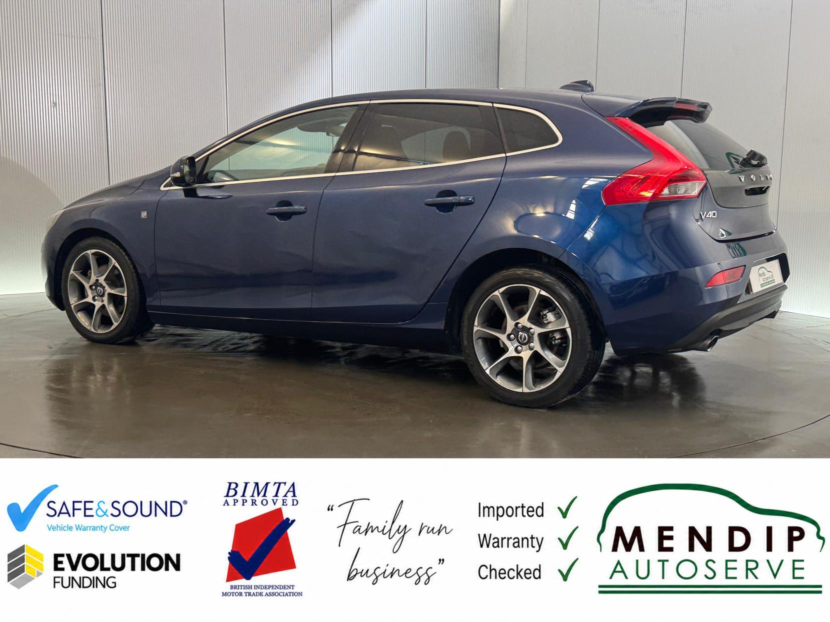 Volvo V40 view 14