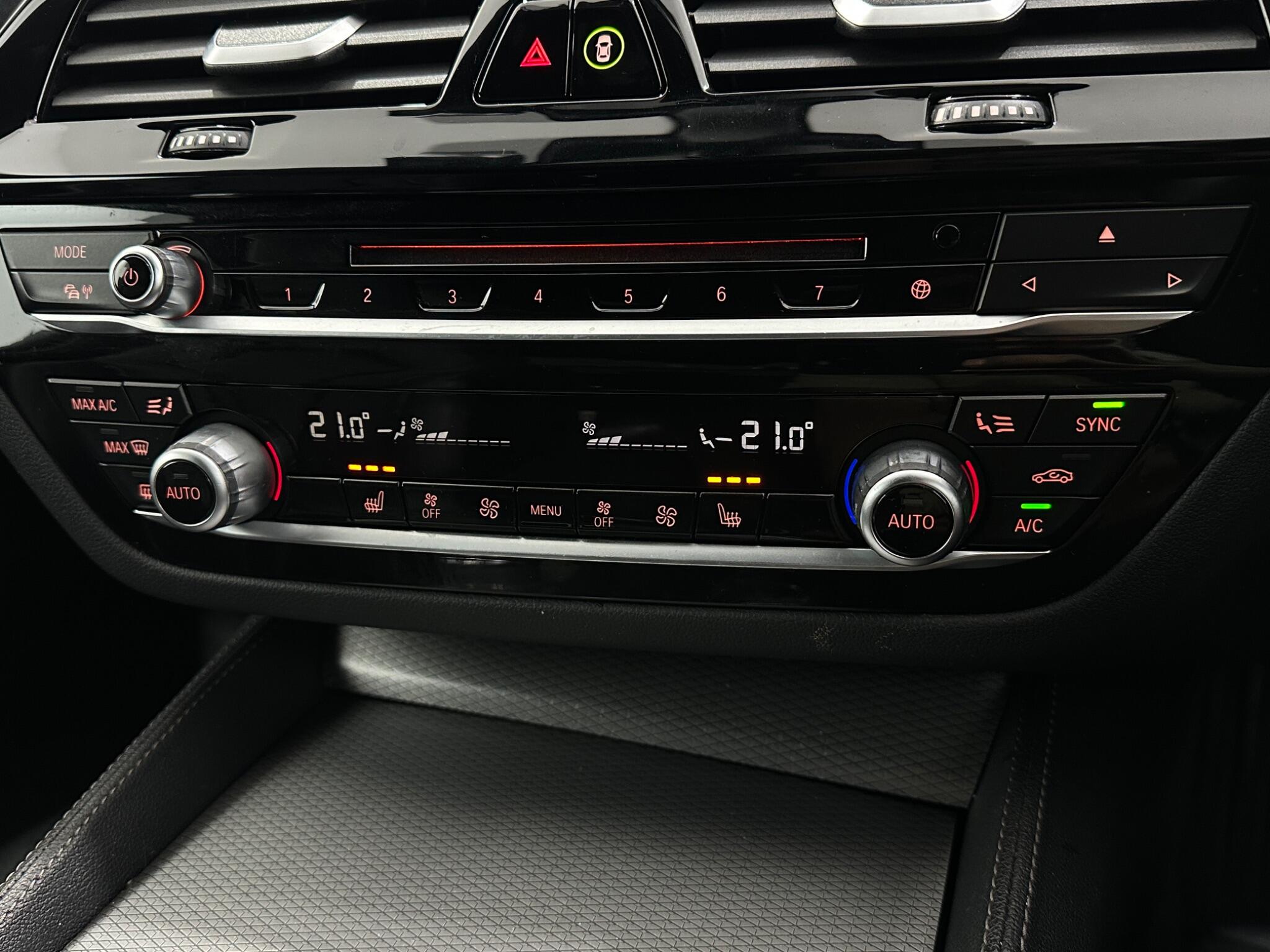 BMW 5 Series view 22