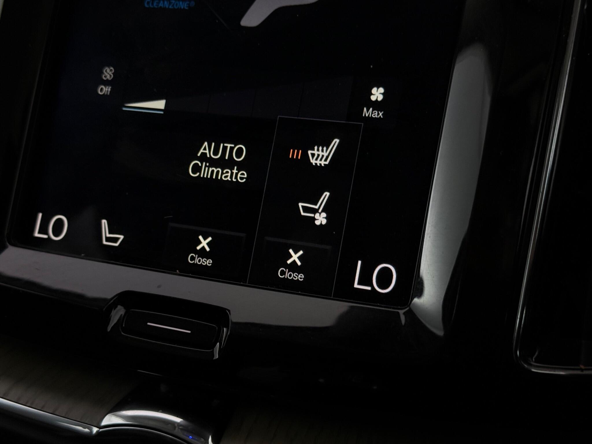 Volvo XC60 view 30