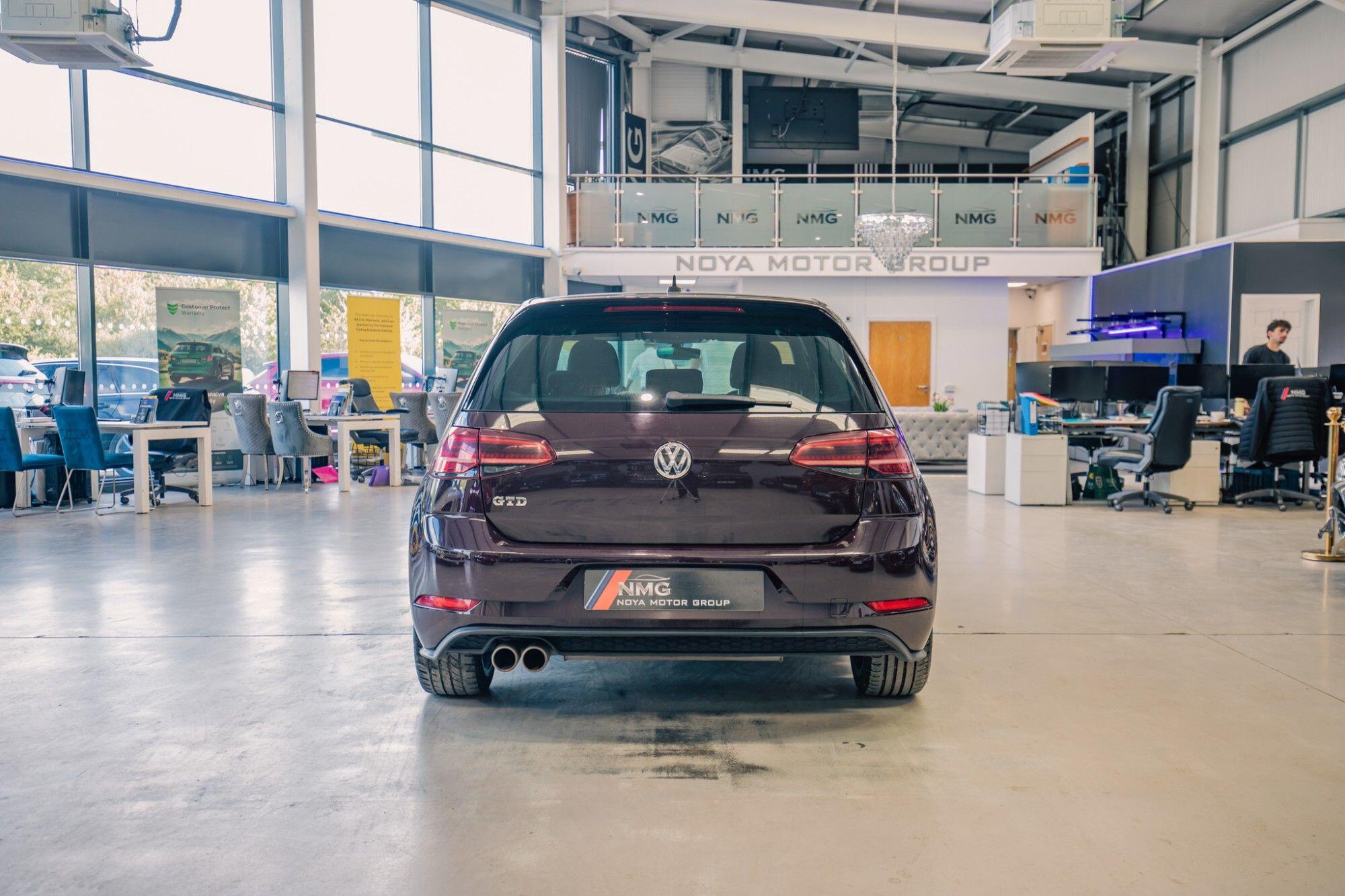 Volkswagen Golf view 26