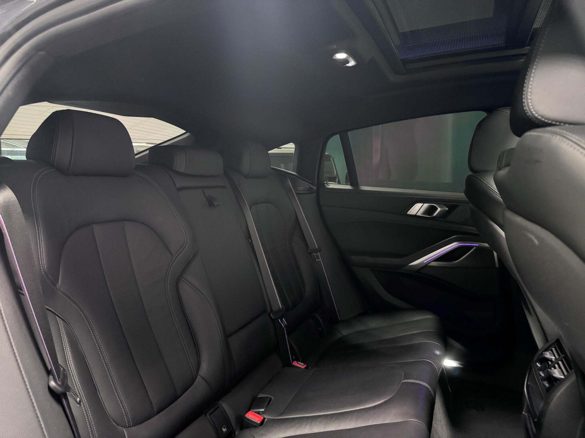 BMW X6 view 27