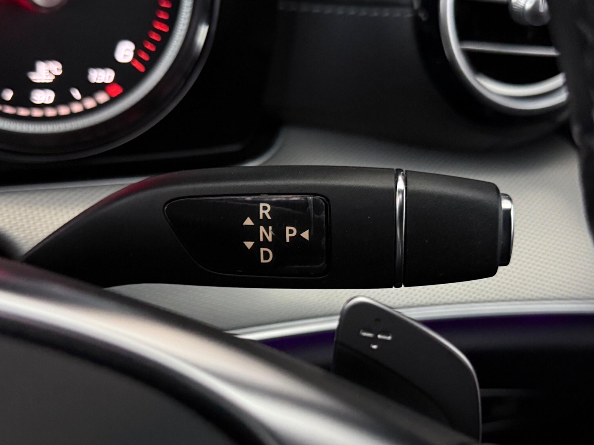Mercedes-Benz E-Class view 18