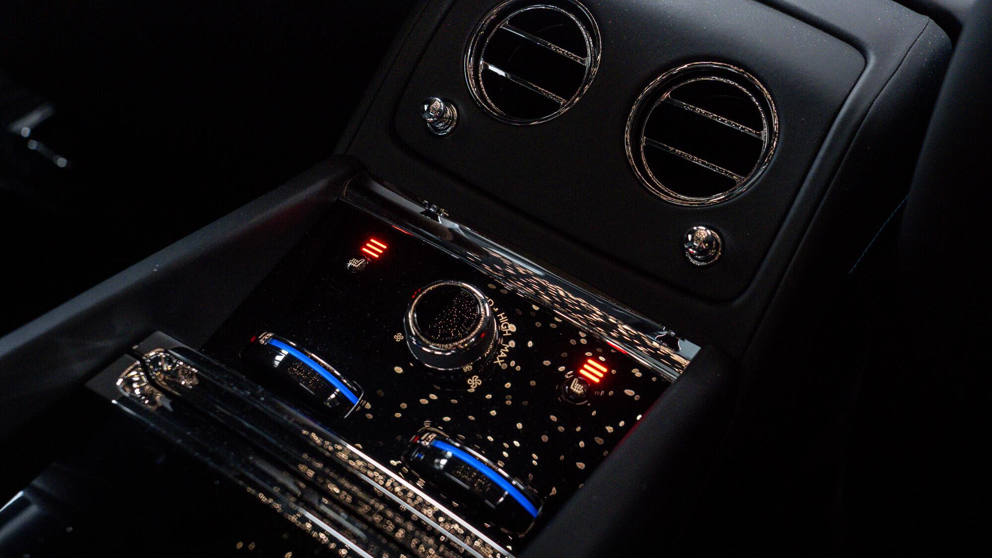 Rolls-Royce Spectre view 8