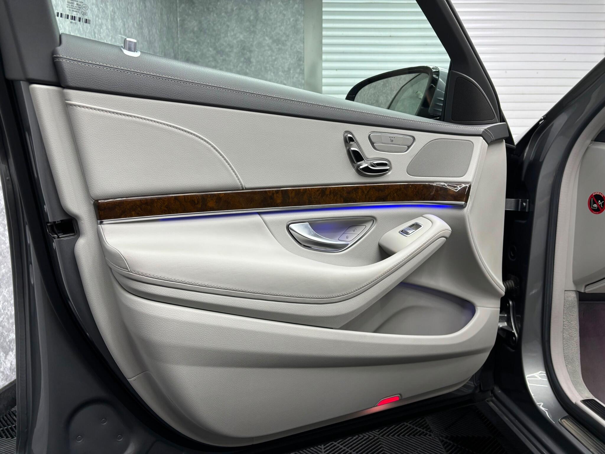Mercedes-Benz S Class view 40