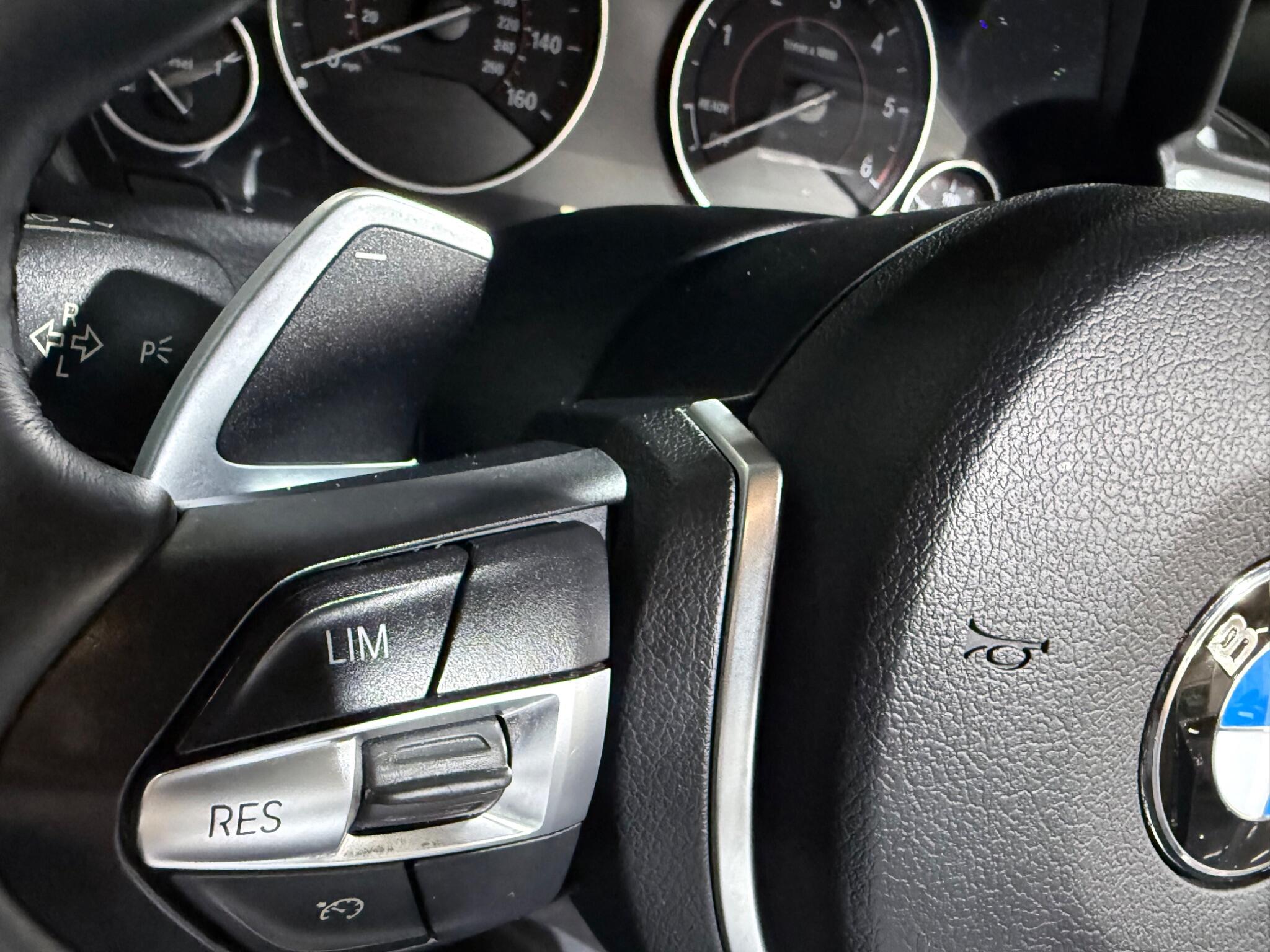 BMW 3 Series view 30