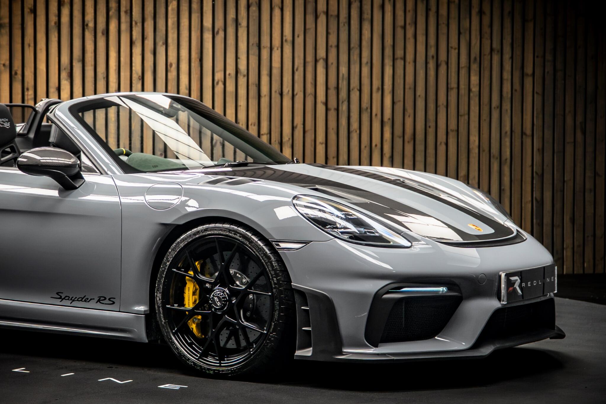 Porsche 718 Spyder view 10