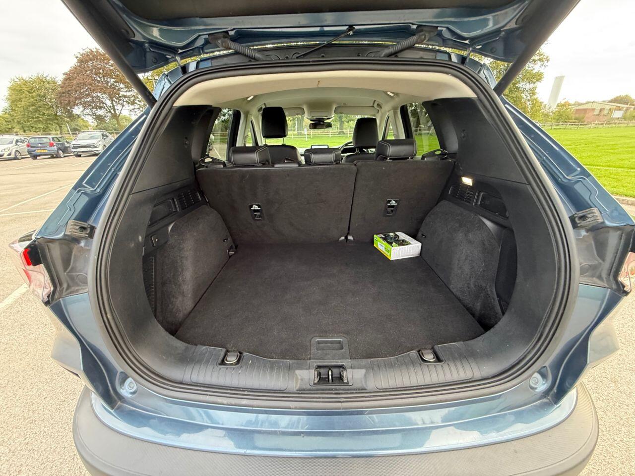 Ford Kuga view 44