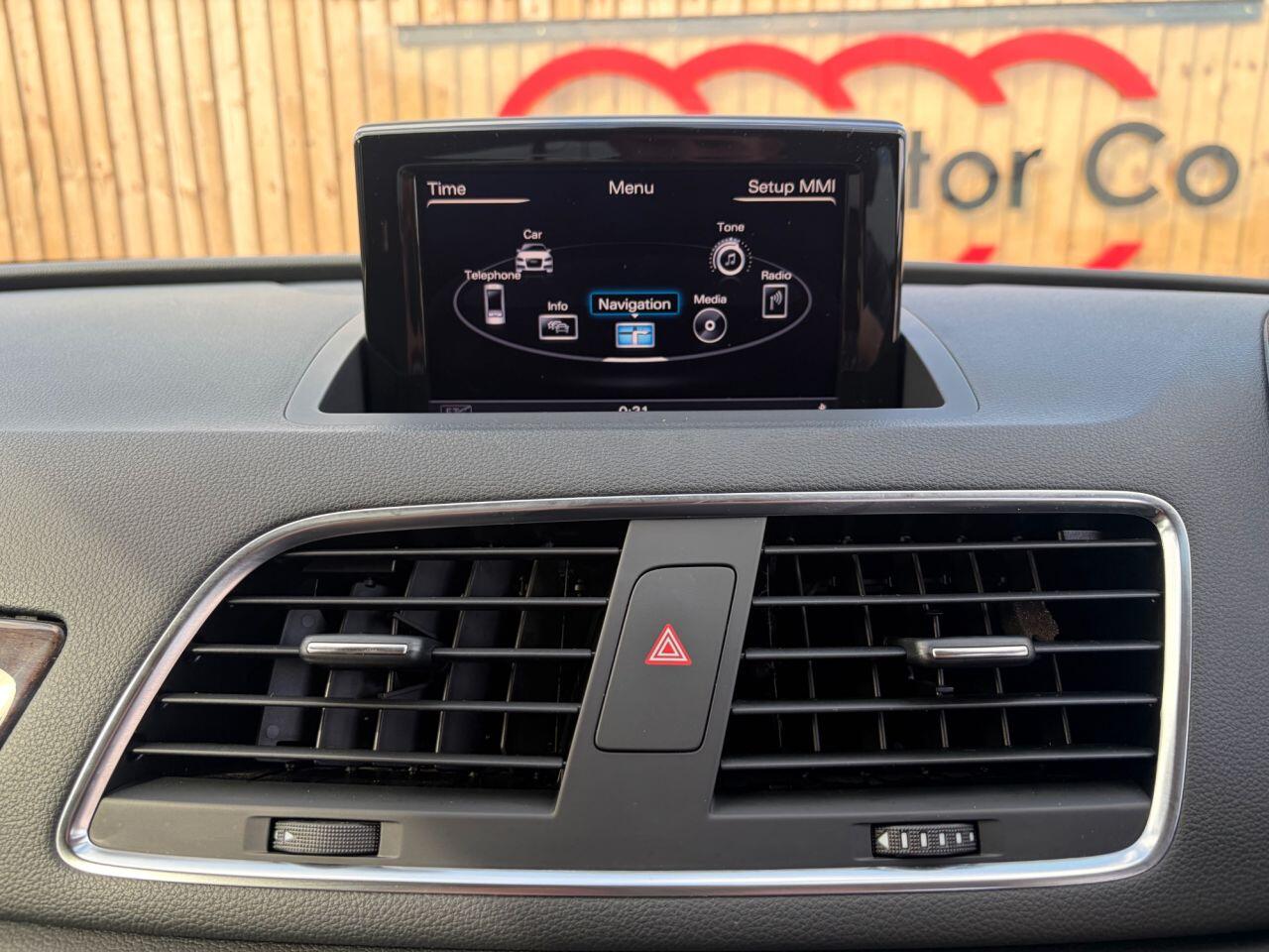 Audi Q3 view 28