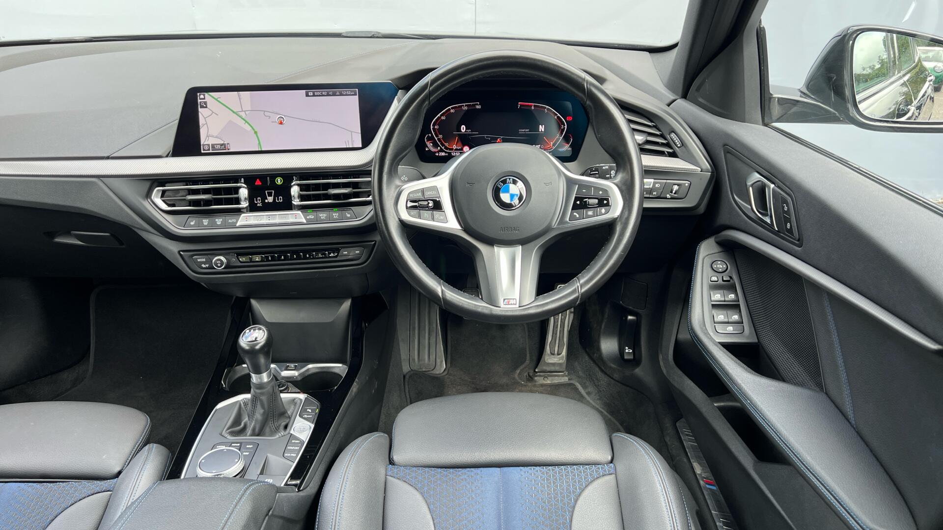 BMW 1 Series view 5