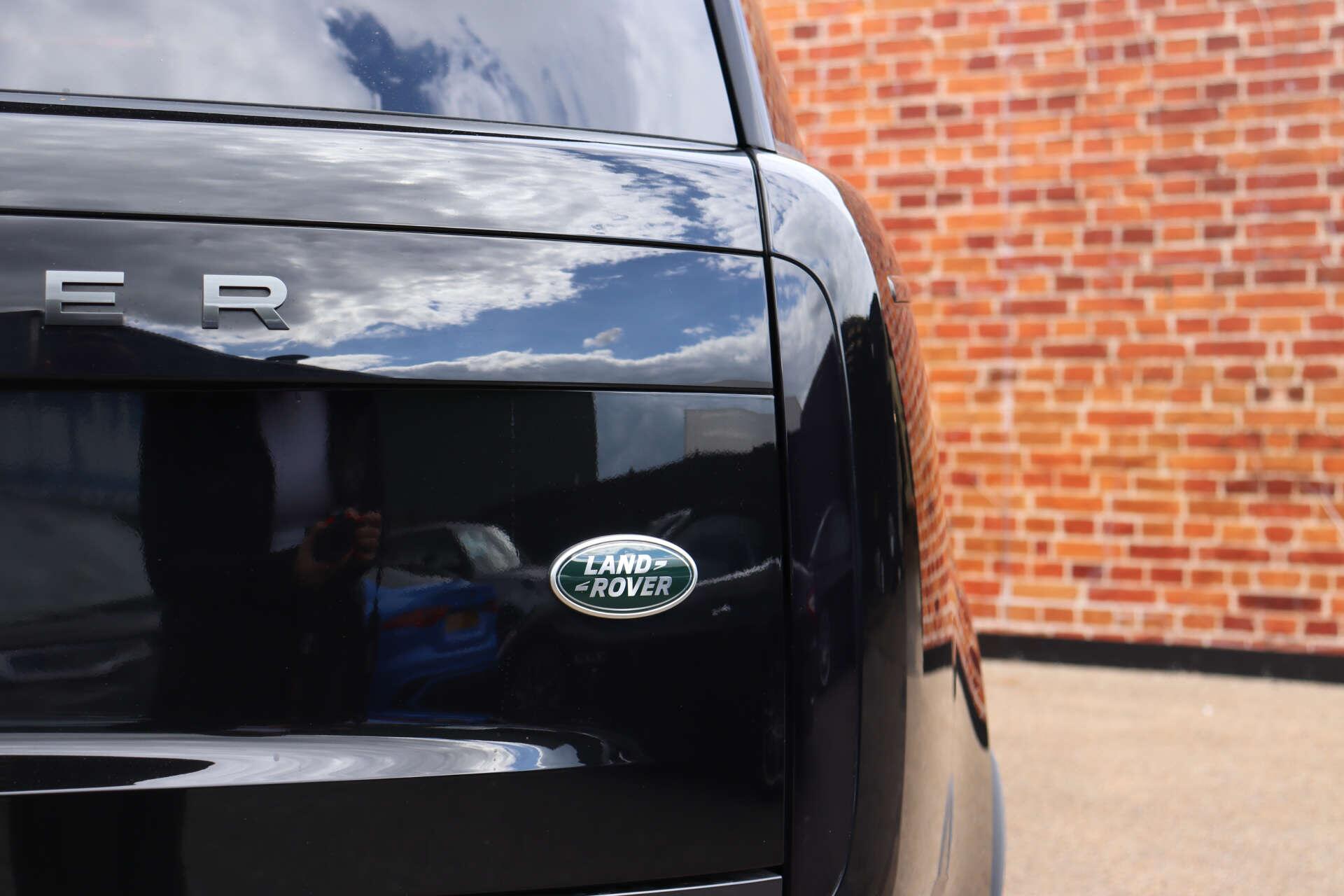 Land Rover Range Rover view 32