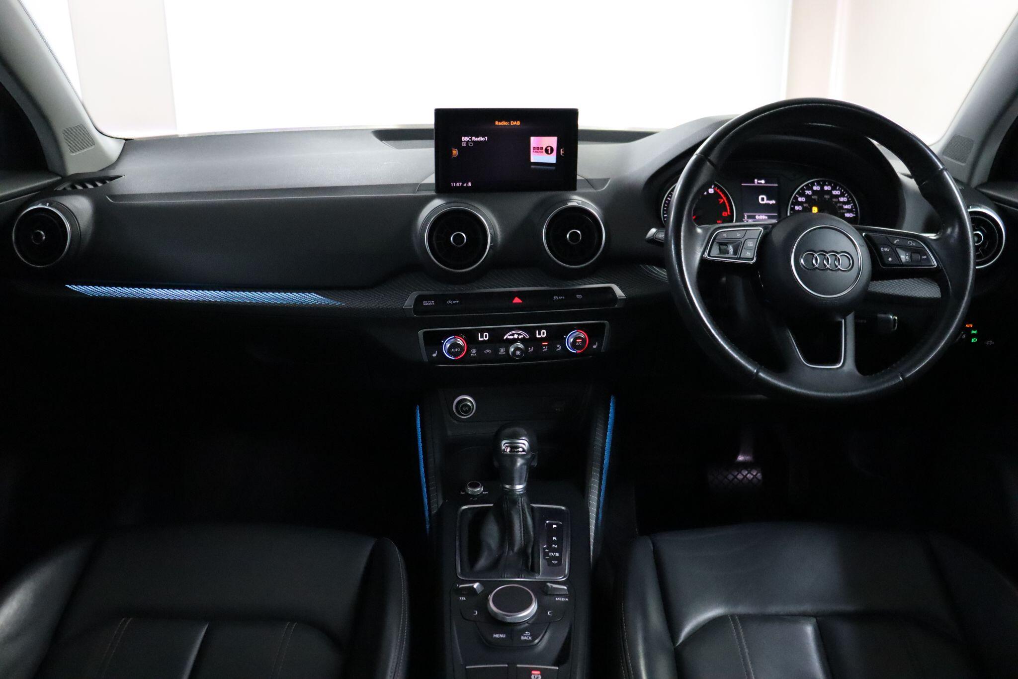 Audi Q2 view 39