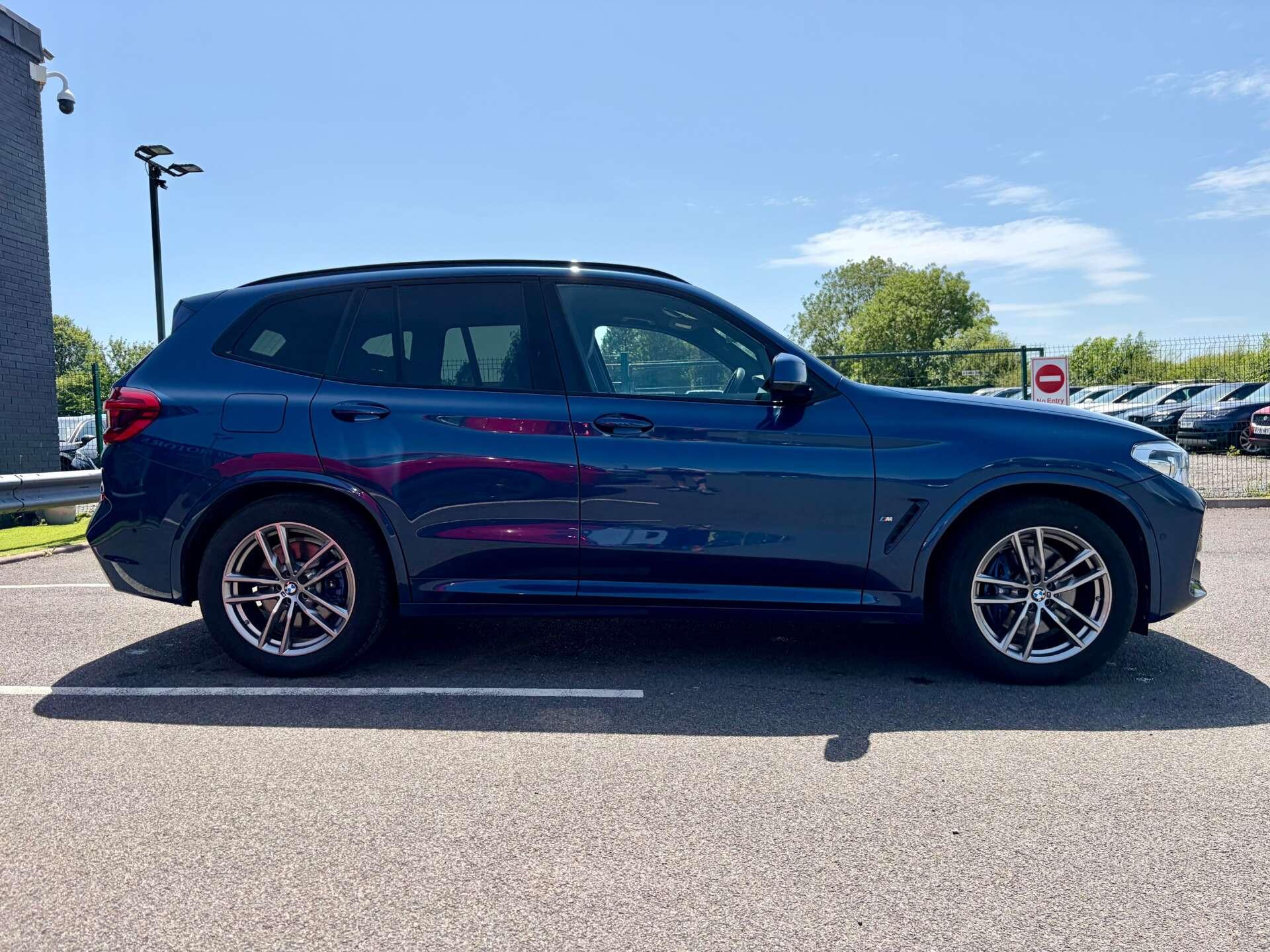 BMW X3 view 9